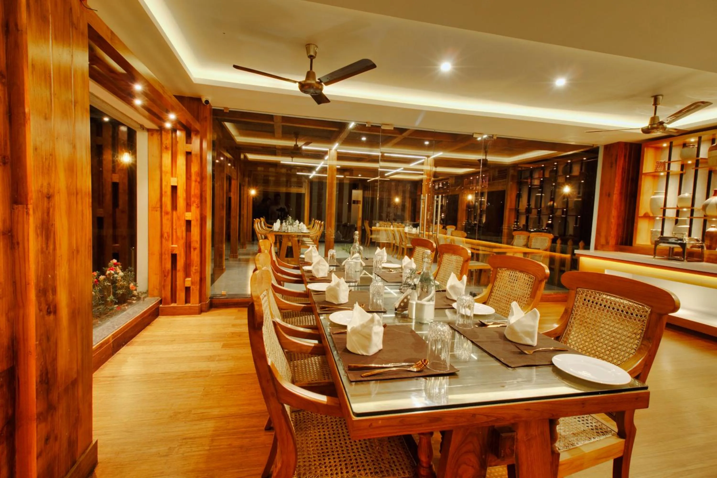 Restaurant/places to eat in Chandys Drizzle Drops - Munnar Top Station