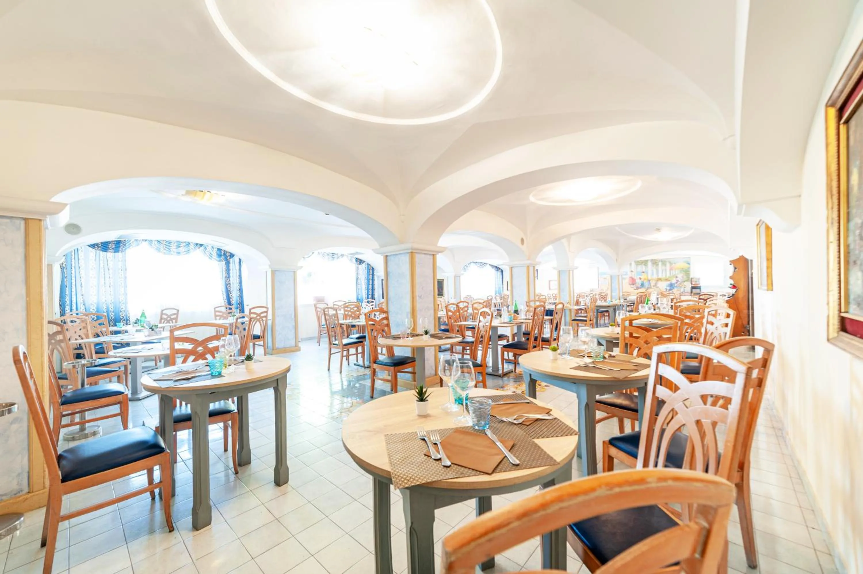Restaurant/places to eat in Hotel Terme Don Pepe