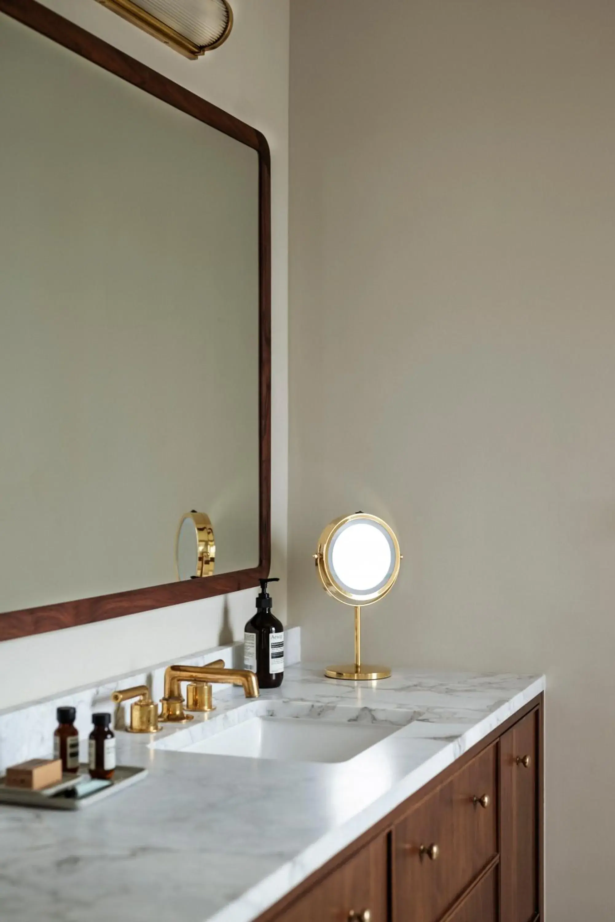 Suite with Spa Bath in The Pinch Charleston Suite with Spa Bath in The Pinch Charleston