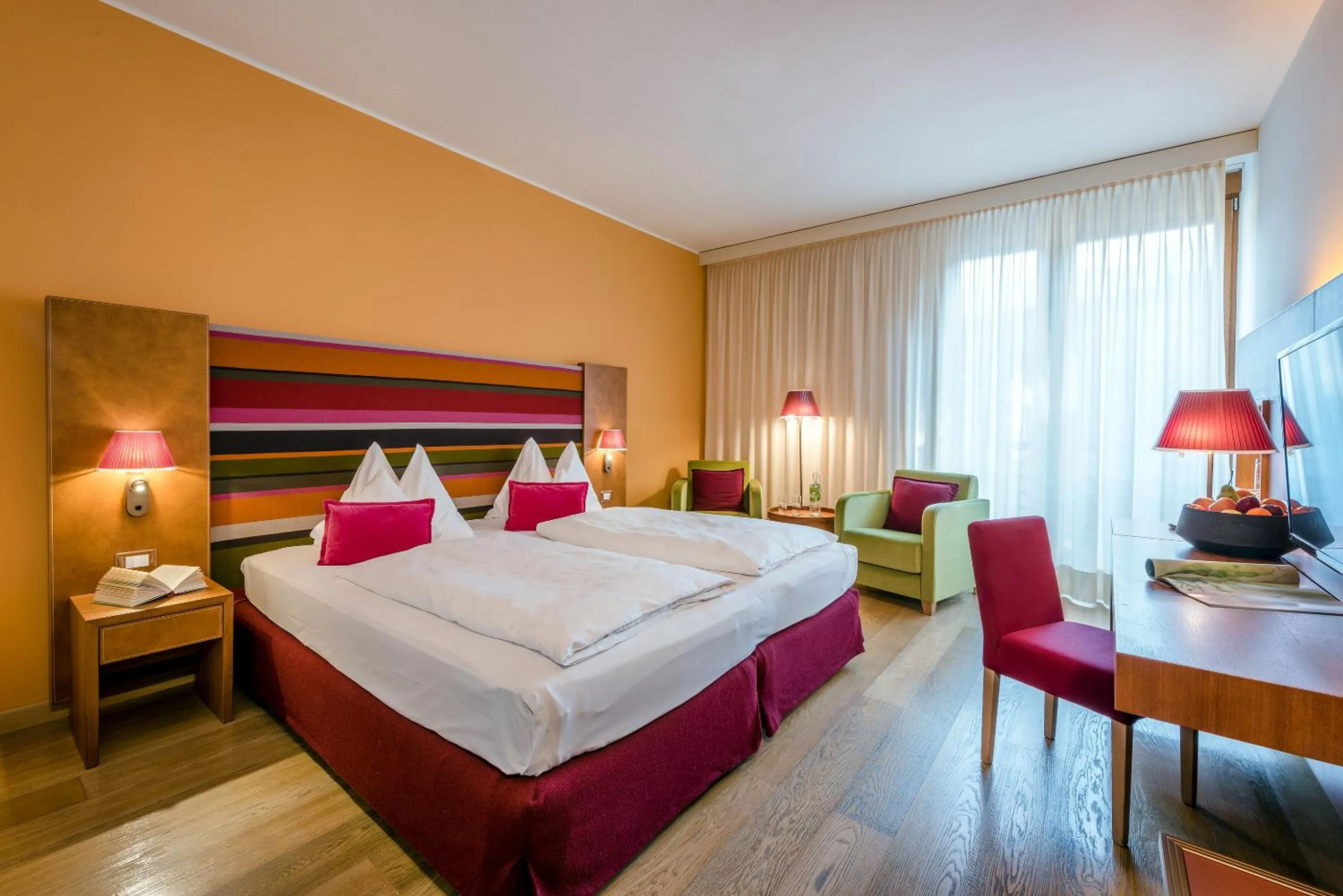 Photo of the whole room, Bed in Hotel Therme Meran - Terme Merano