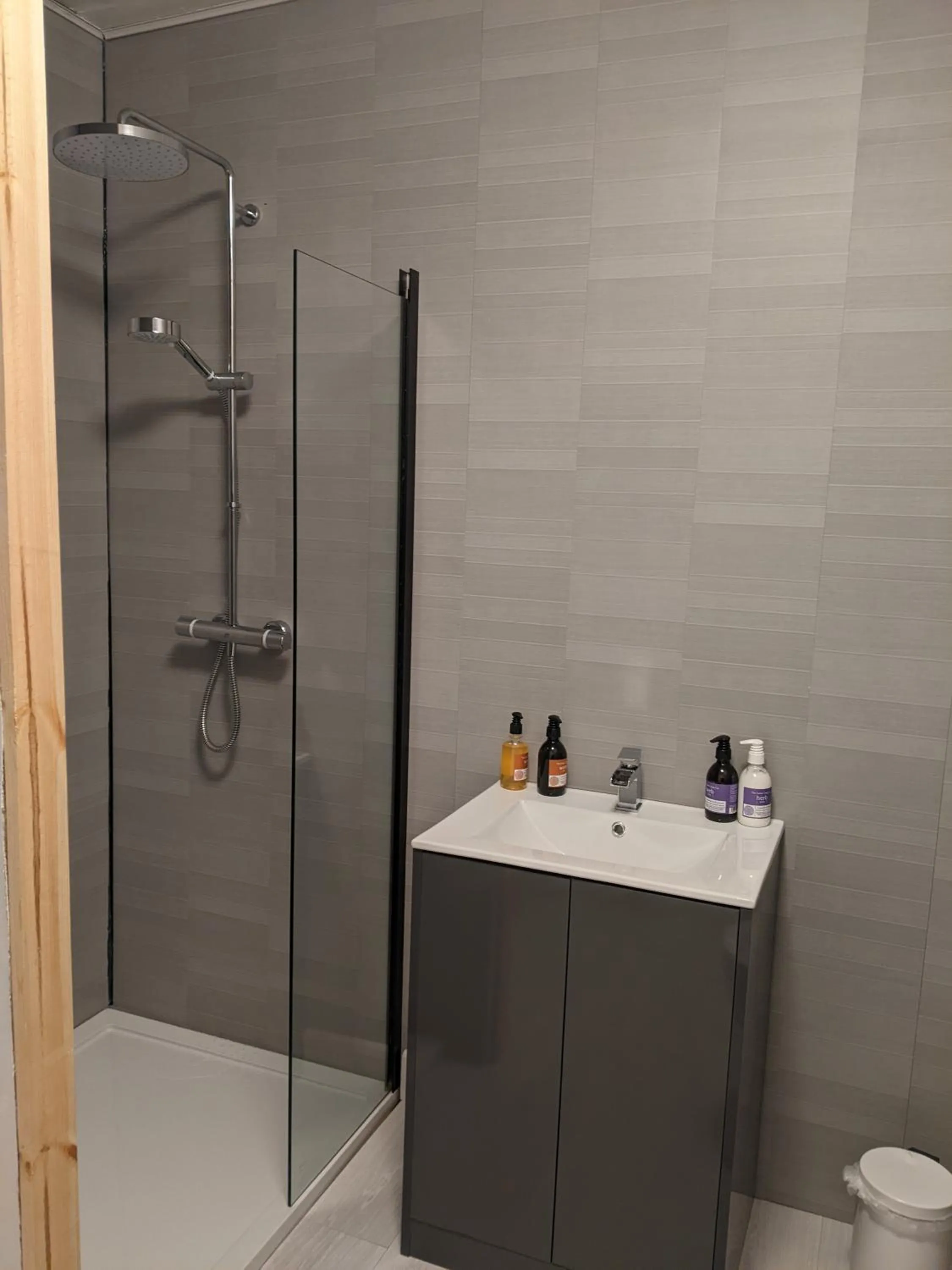 Bathroom in Lochaline Hotel