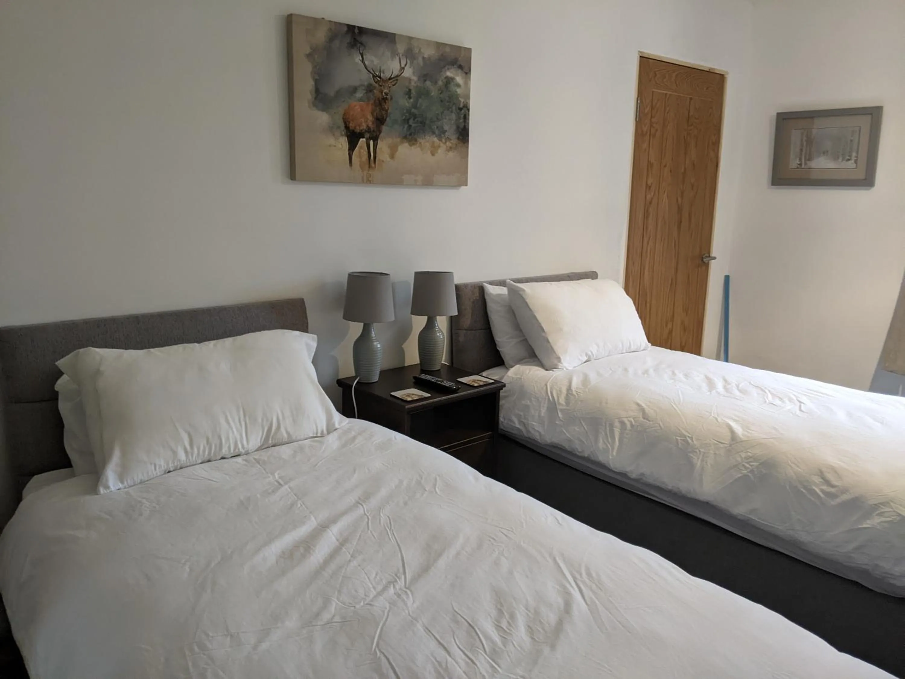 Bedroom, Bed in Lochaline Hotel