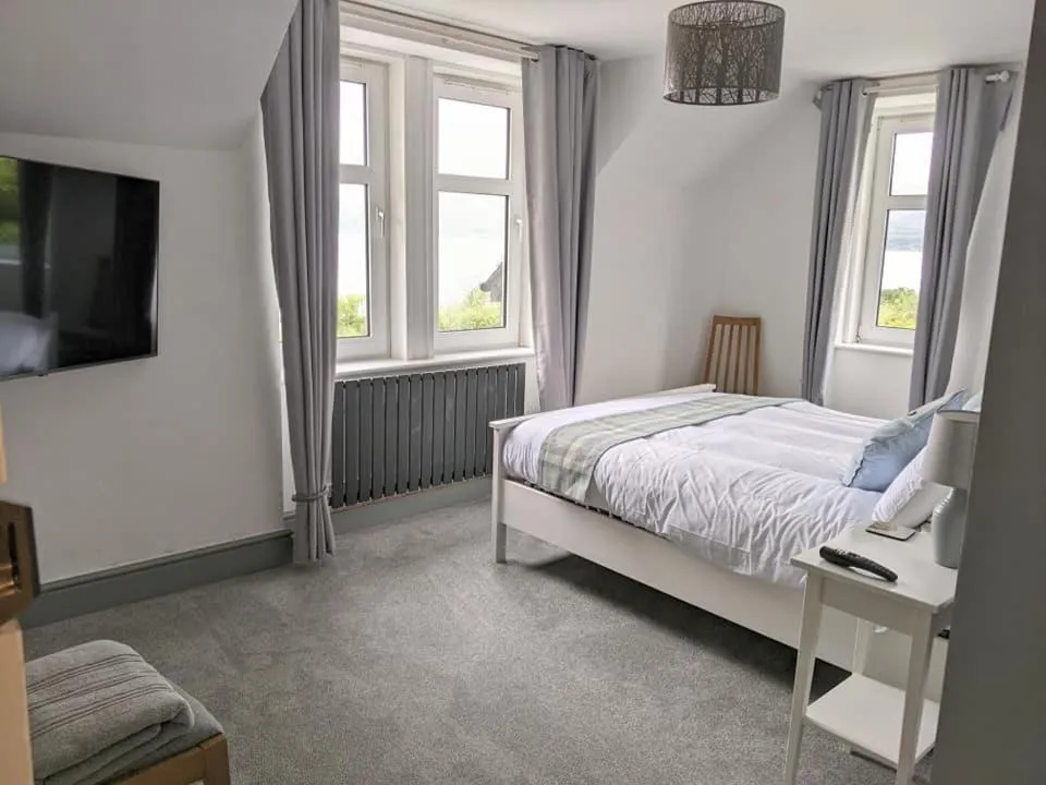 Bed in Lochaline Hotel