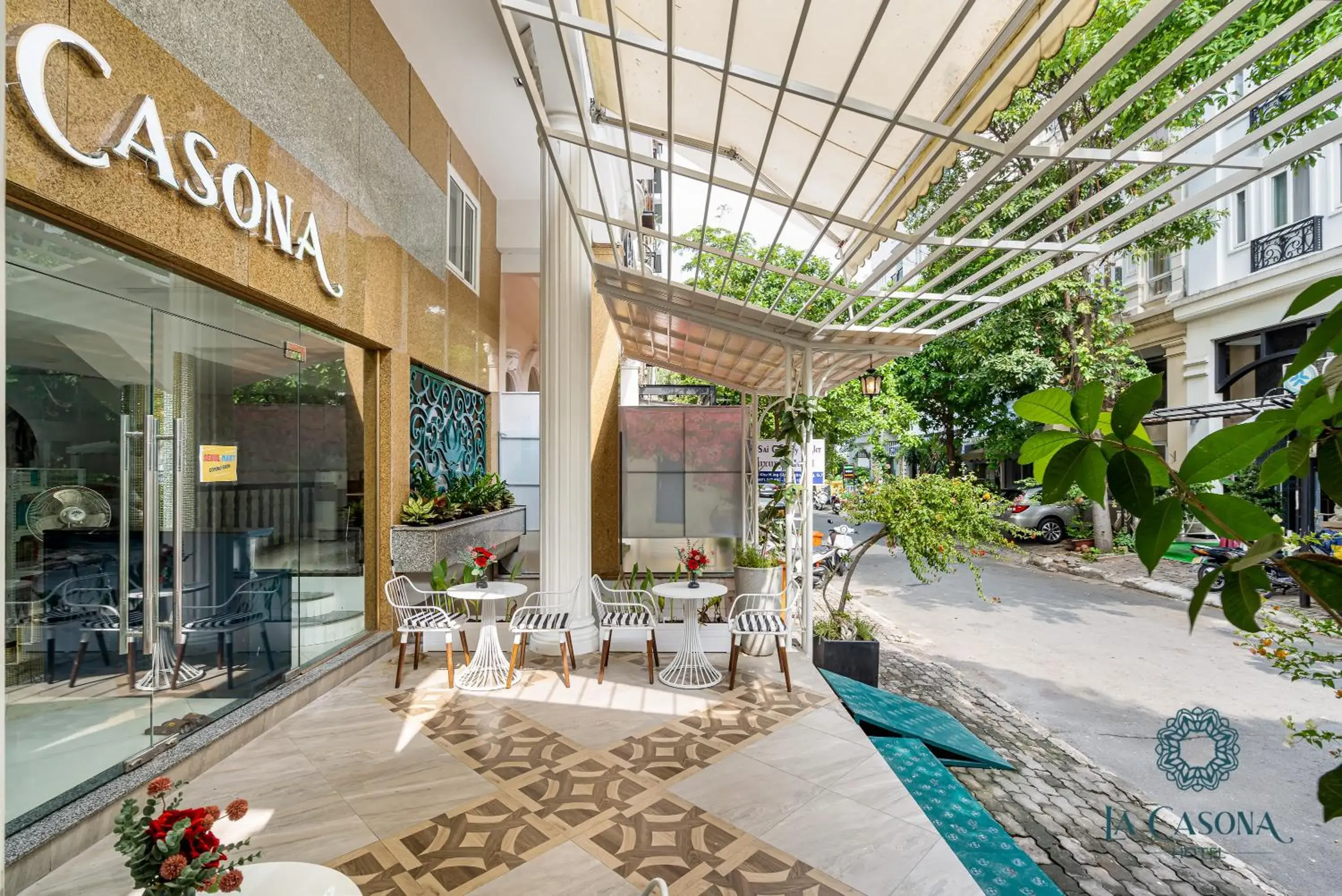 Facade/entrance in La Casona Hotel Facade/entrance in La Casona Hotel