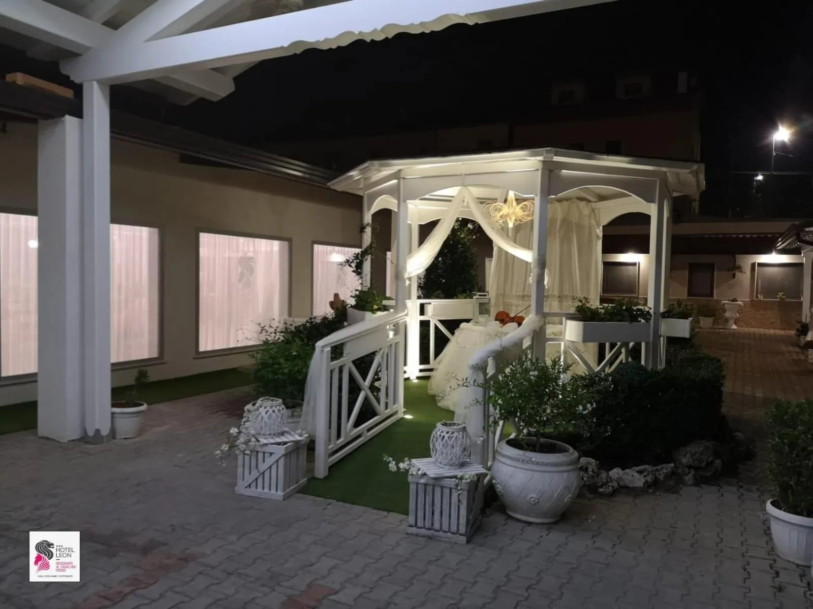 Garden in Hotel Leon - Ristorante Al Cavallino Rosso