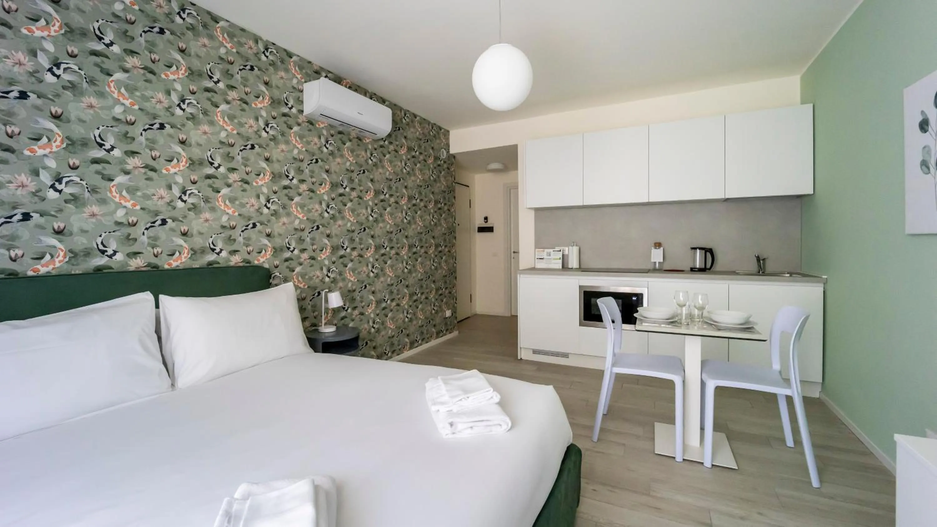 Italianway - The B Village Superior