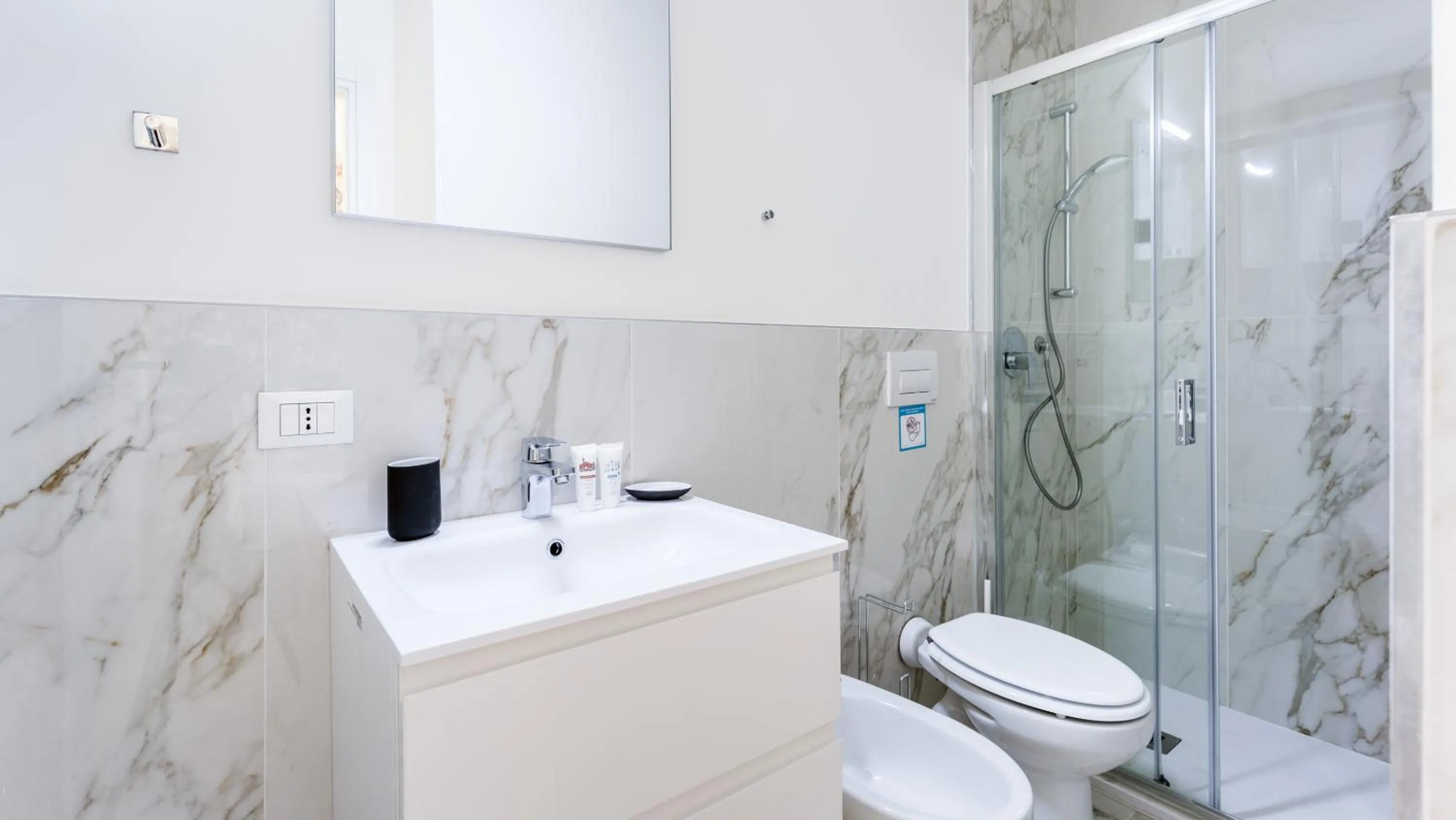 Italianway - The B Village Business