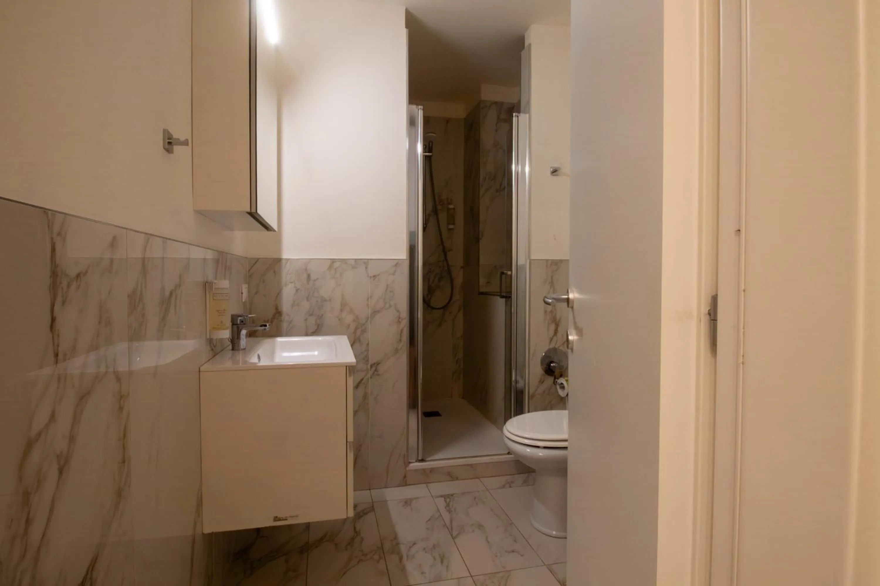 Italianway - The B Village Business