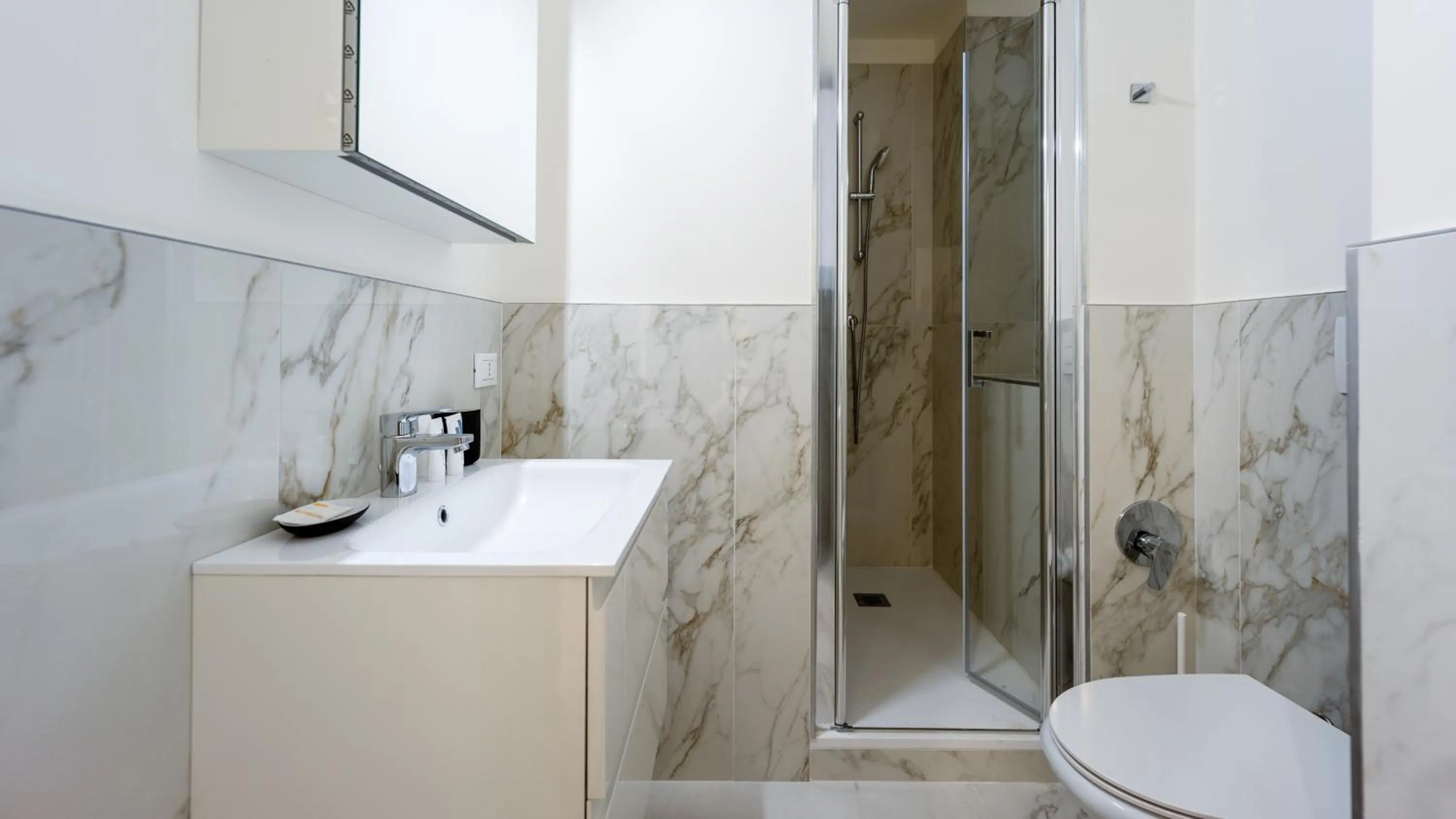 Italianway - The B Village Business