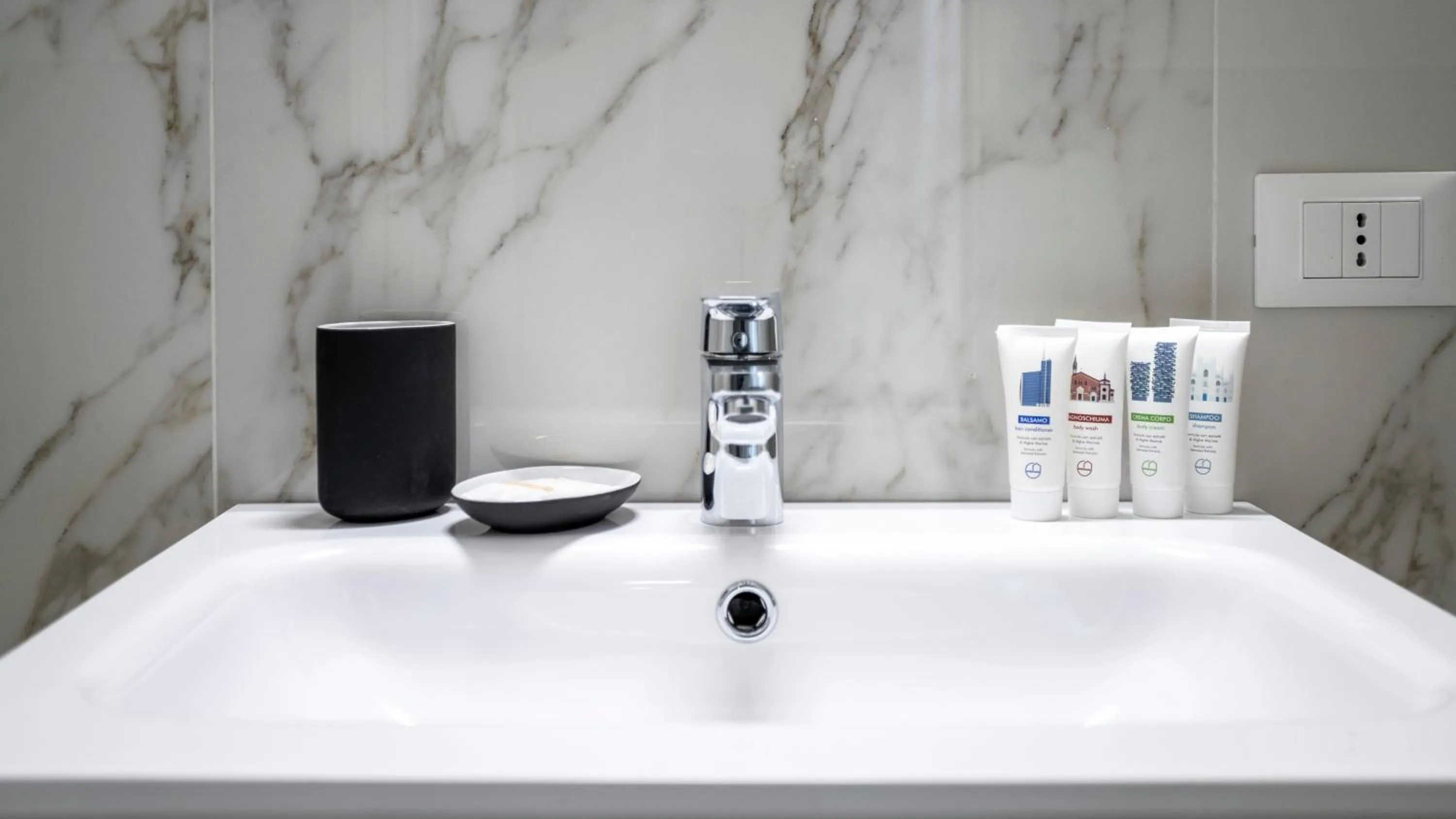 Italianway - The B Village Business