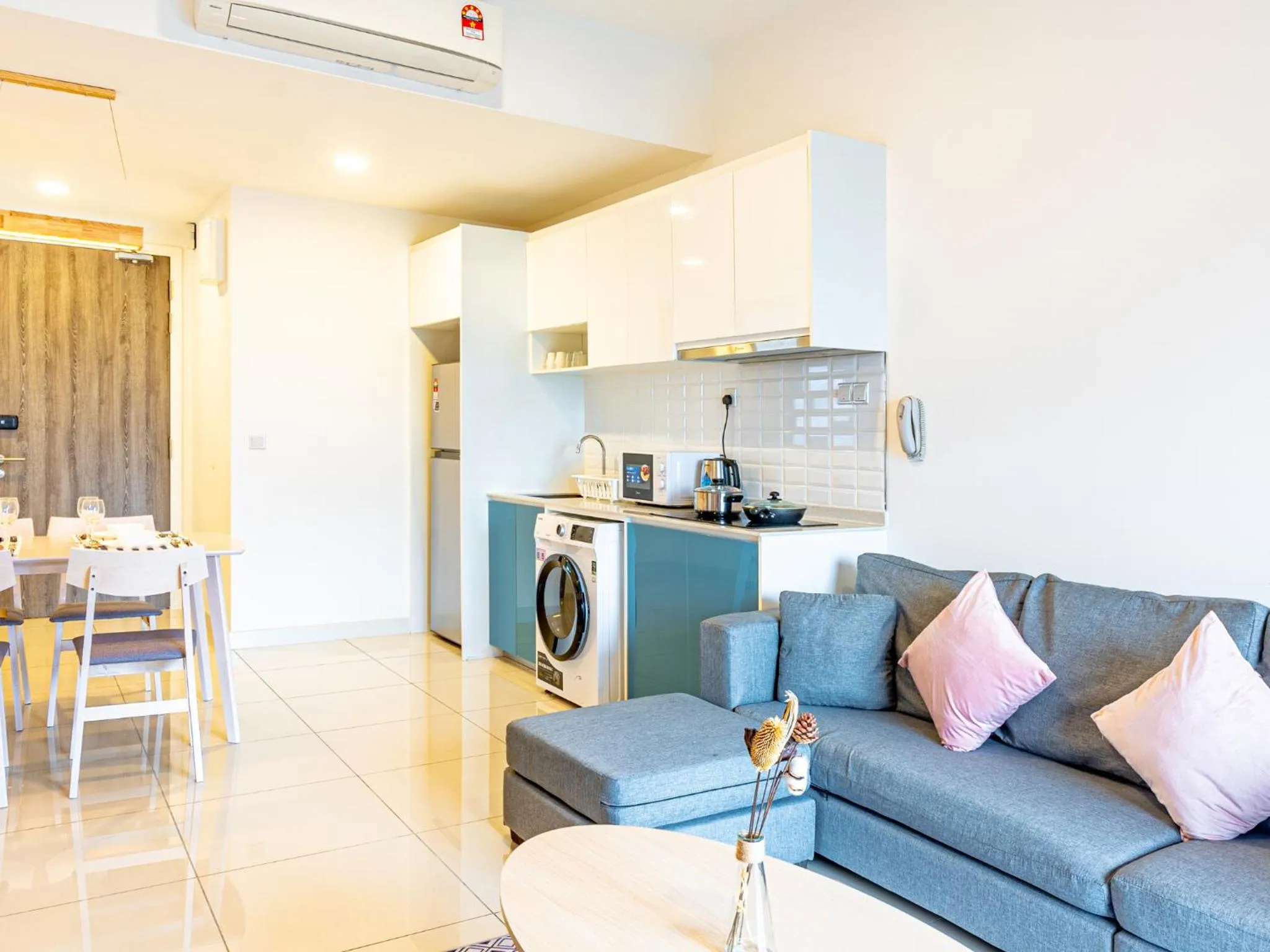 Kitchen or kitchenette in Greystone Continew Residensi