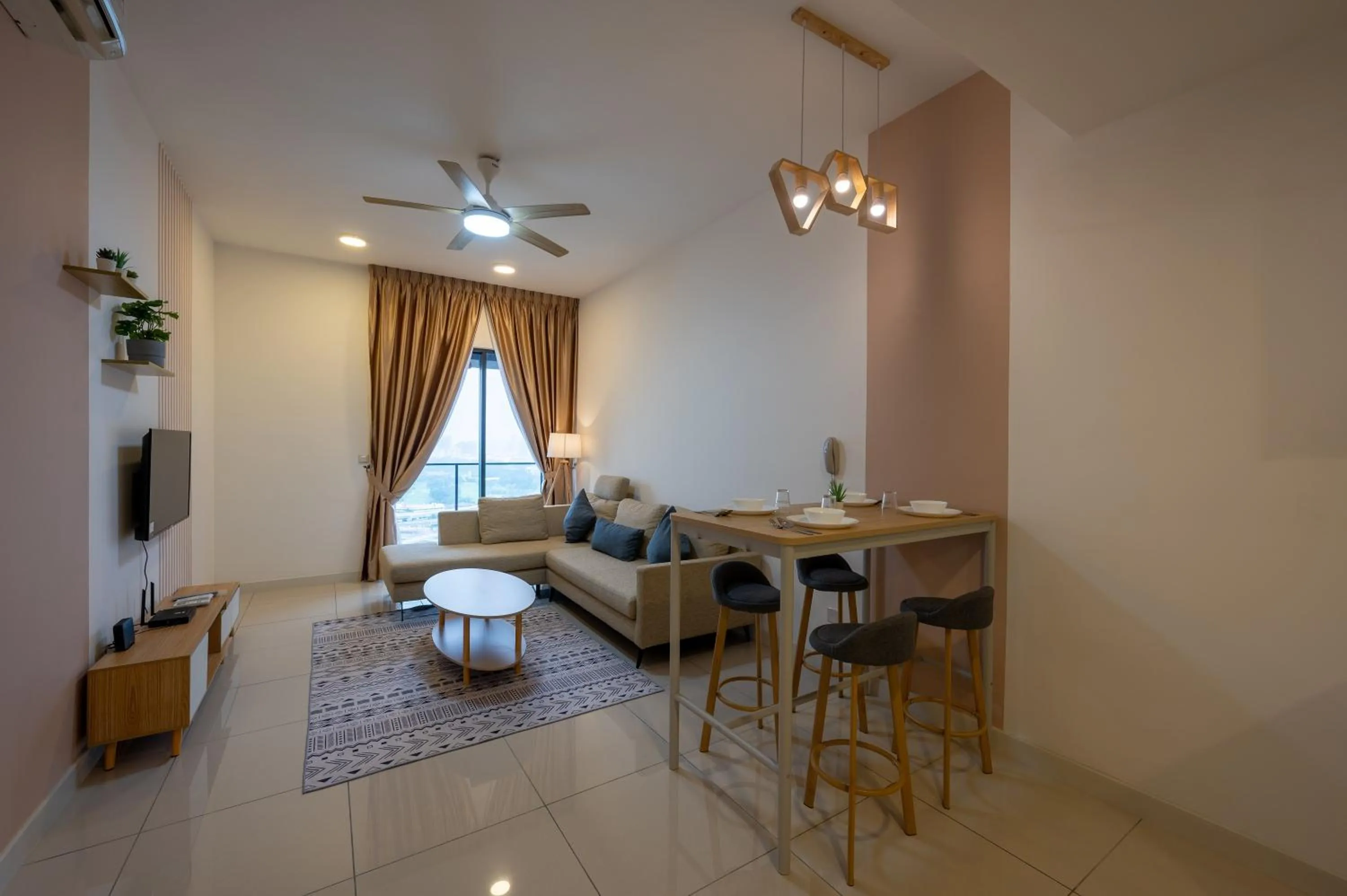 Seating area in Greystone Continew Residensi