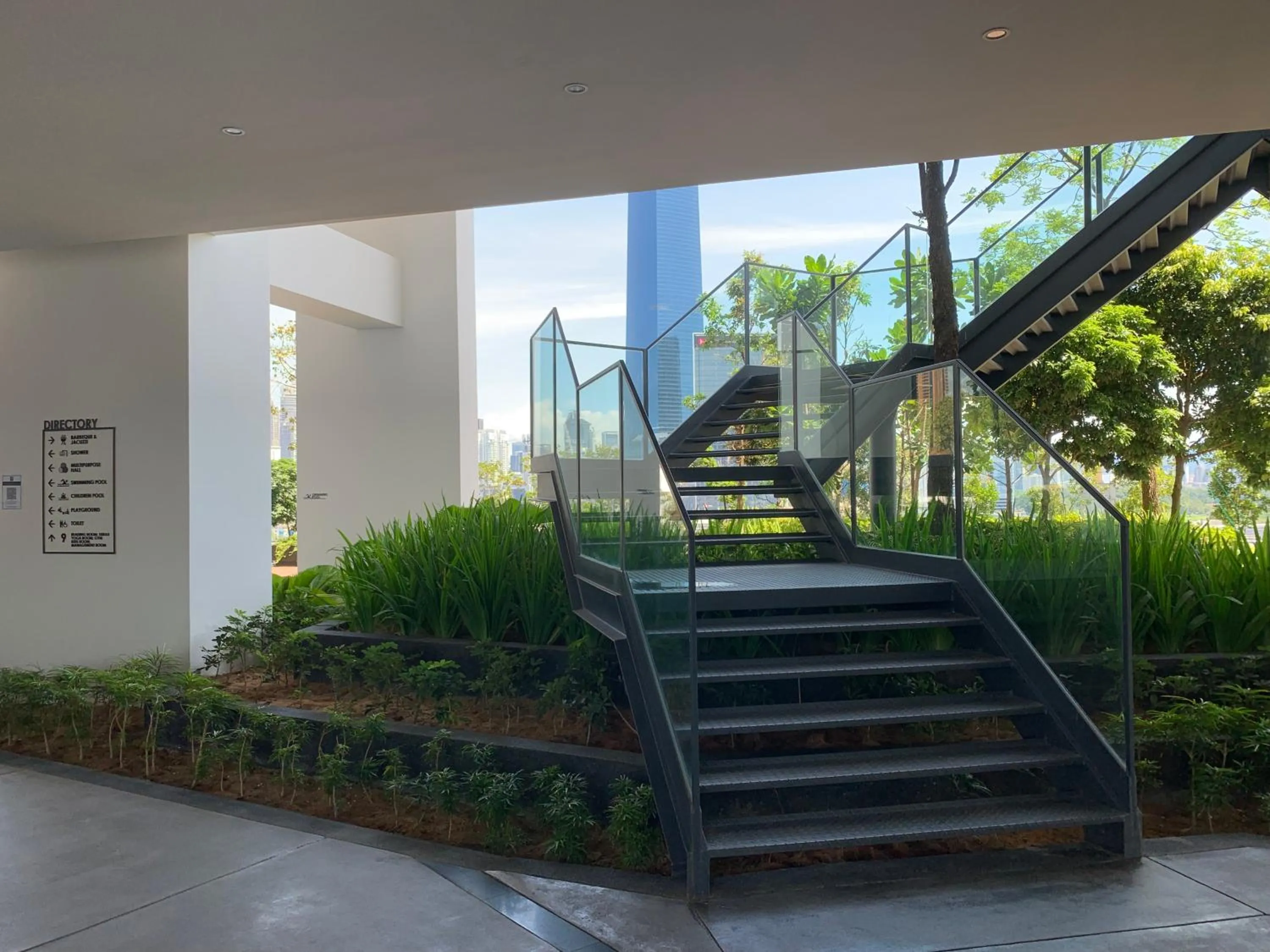 Garden in Greystone Continew Residensi