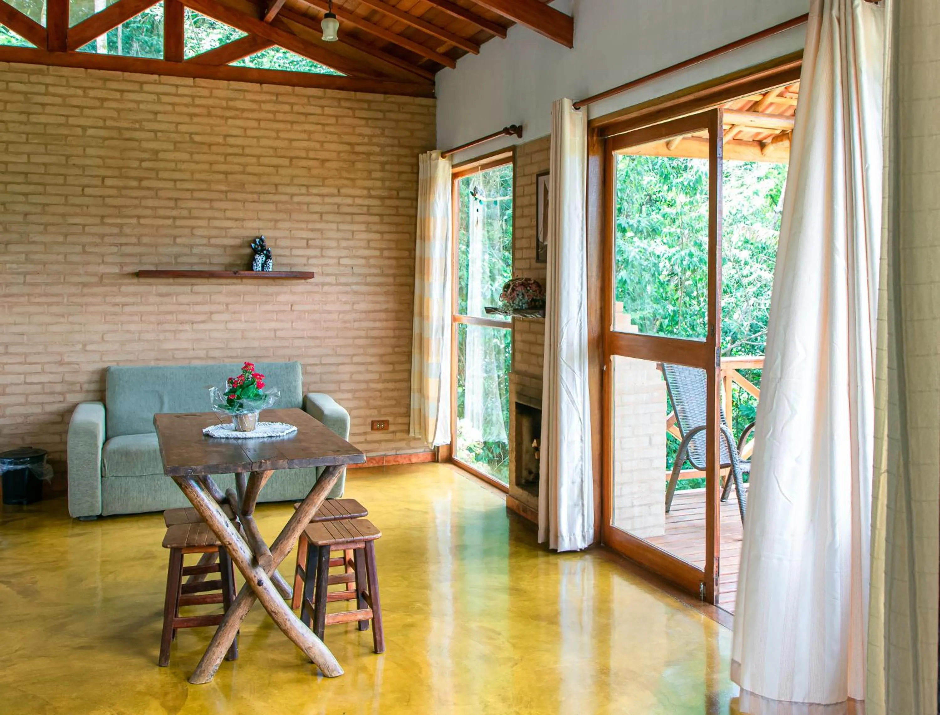 Living room in Pousada Vitória