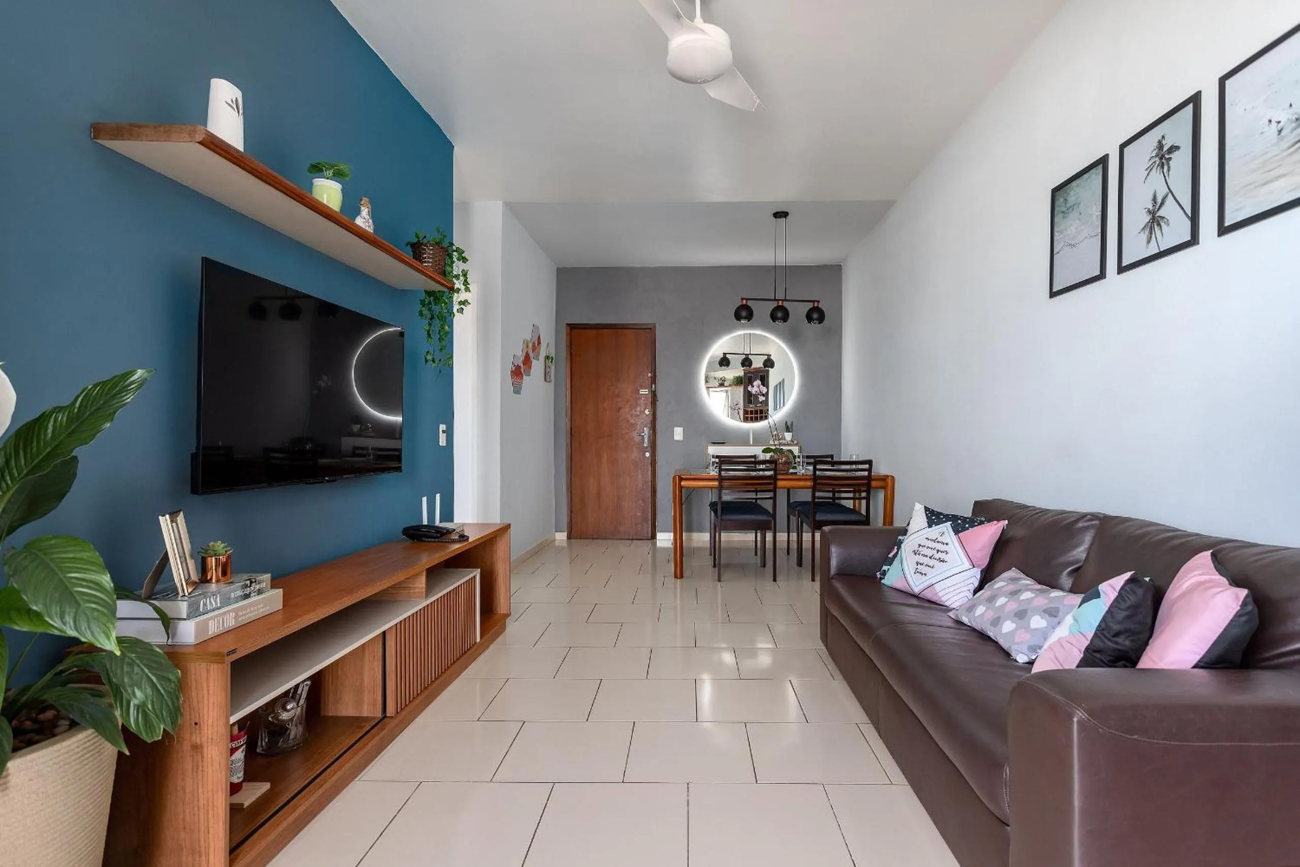 Communal lounge/ TV room in Rental Home Barra Palace Vista para o mar