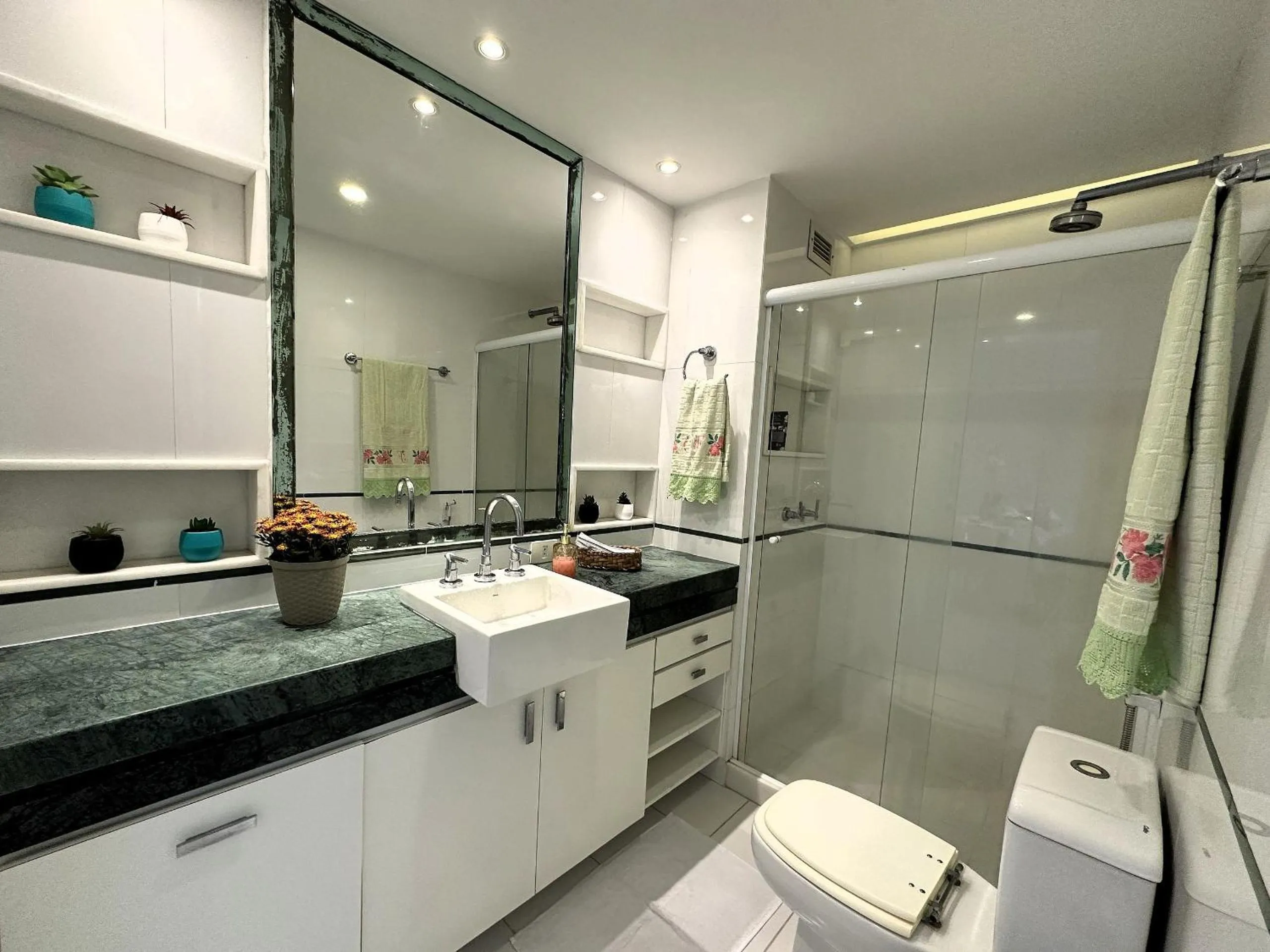 Shower in Rental Home Barra Palace Vista para o mar