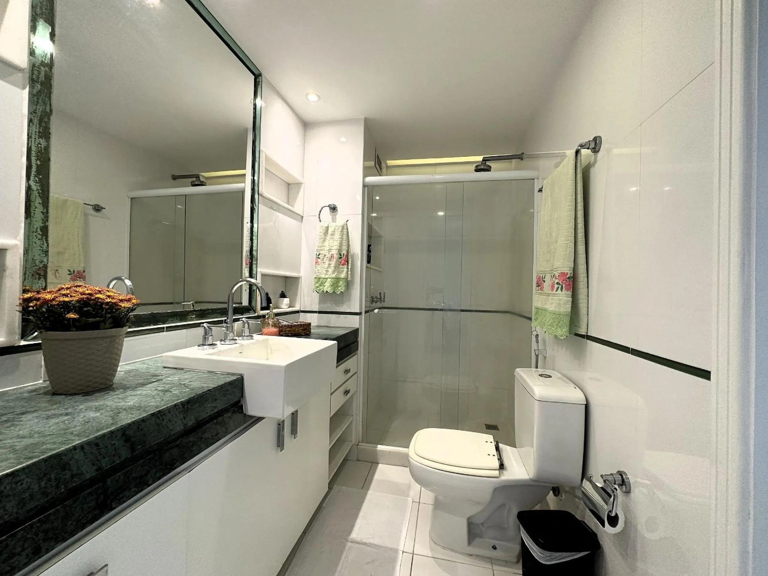 Bathroom in Rental Home Barra Palace Vista para o mar