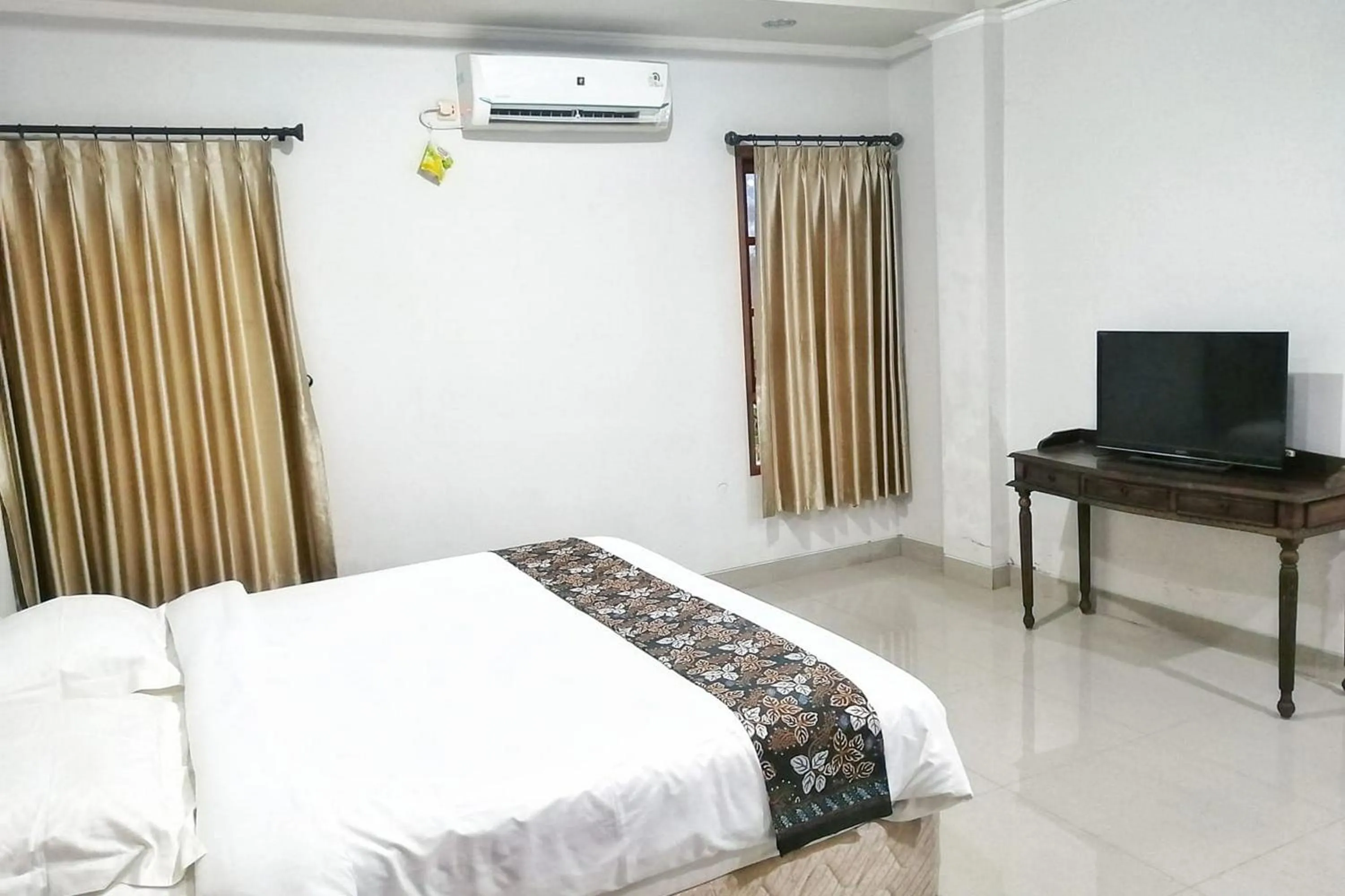Bedroom, Bed in Tiray Homestay Syariah Yogyakarta Mitra RedDoorz
