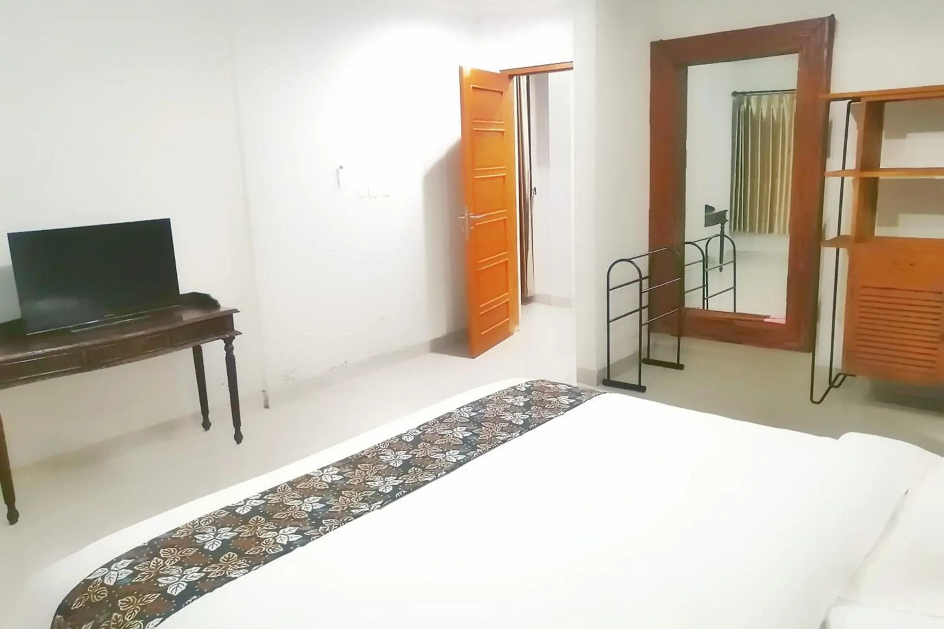 Bedroom, Bed in Tiray Homestay Syariah Yogyakarta Mitra RedDoorz Bedroom, Bed in Tiray Homestay Syariah Yogyakarta Mitra RedDoorz