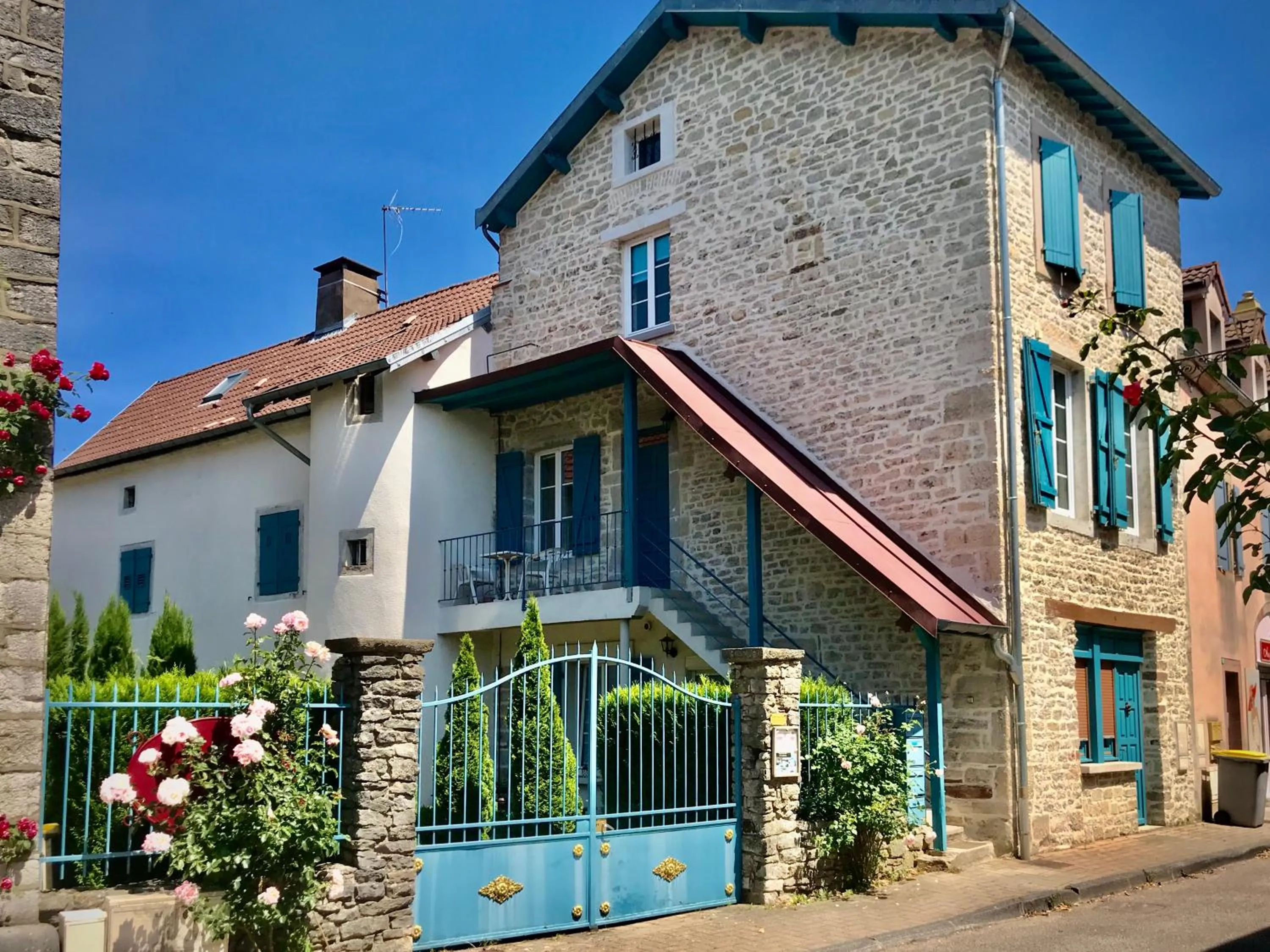 Property building in Manoir Saint-Pierre