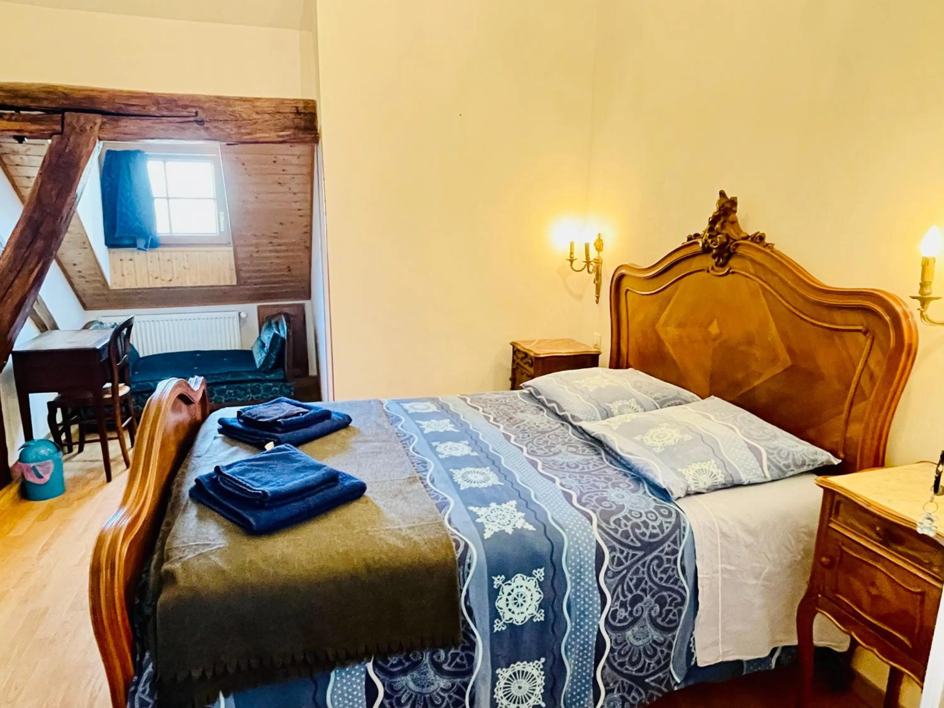 Photo of the whole room in Manoir Saint-Pierre