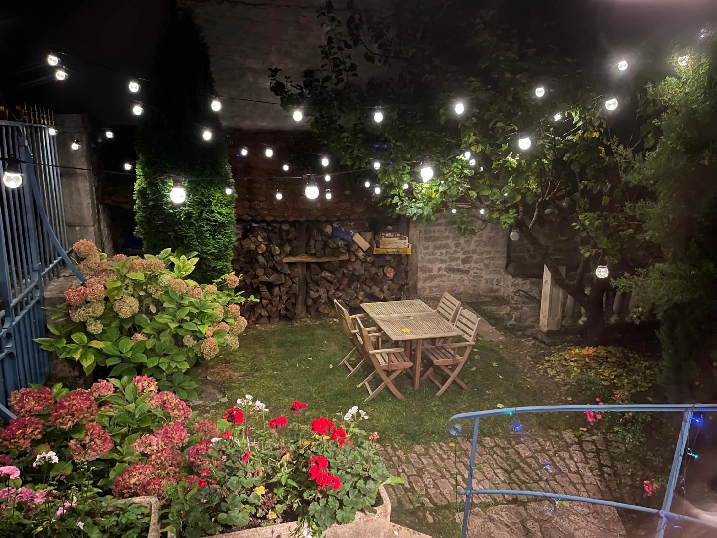 Garden view in Manoir Saint-Pierre