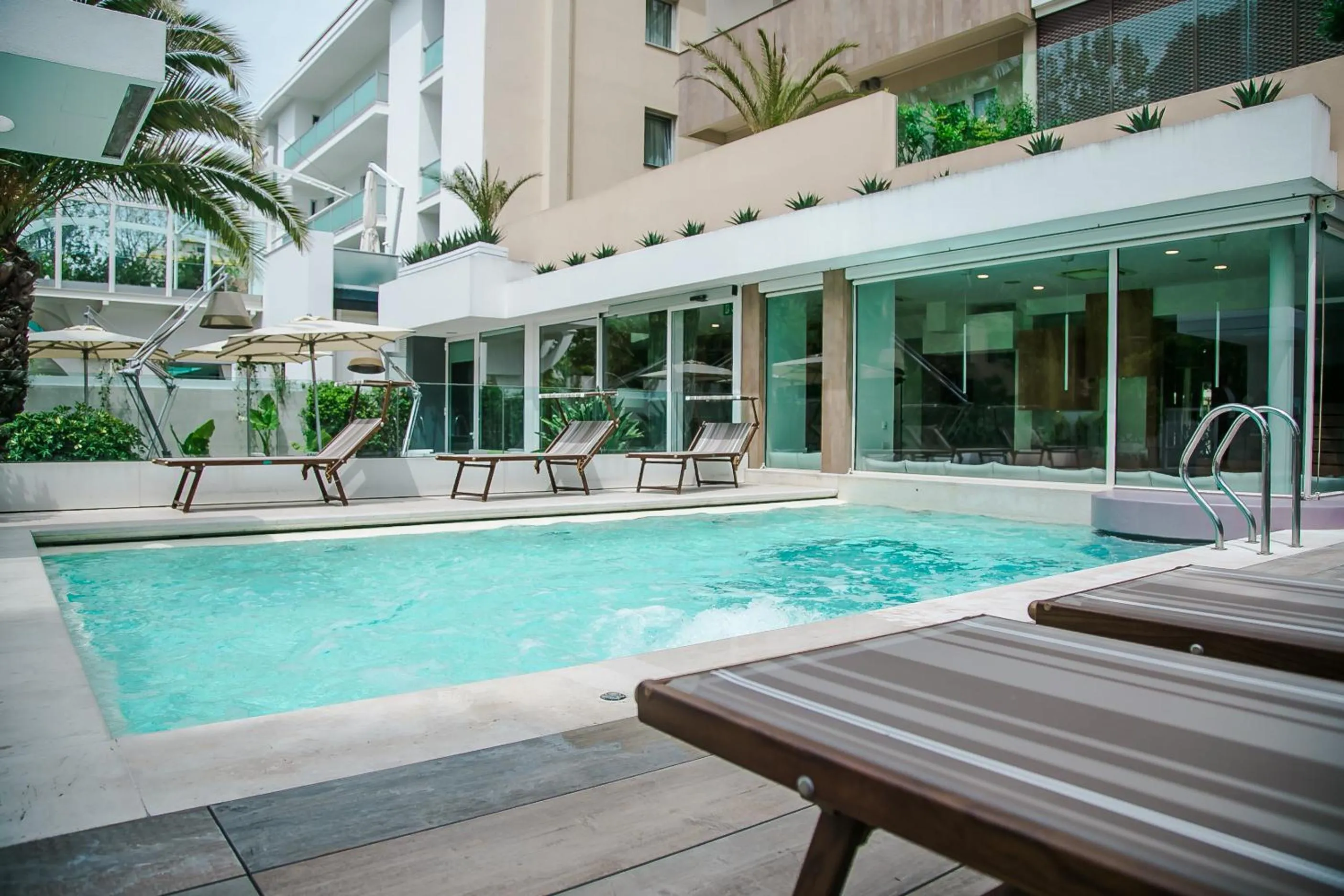 Property building in Hotel Select Suites & Spa - Apartments