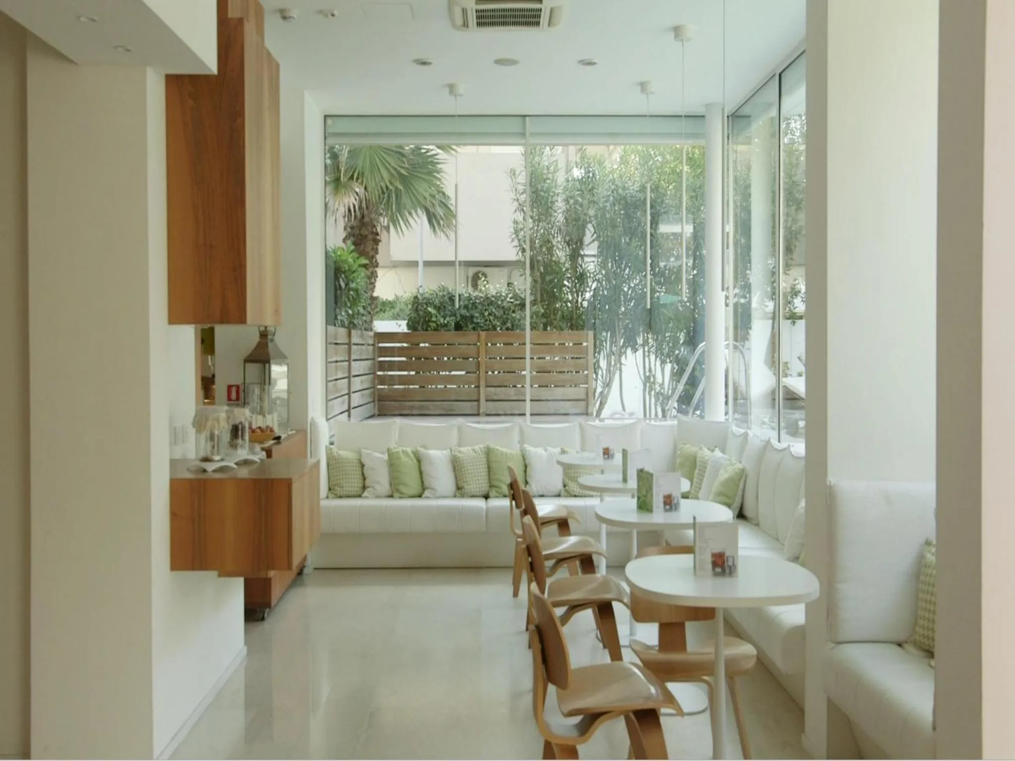 Restaurant/places to eat in Hotel Select Suites & Spa - Apartments