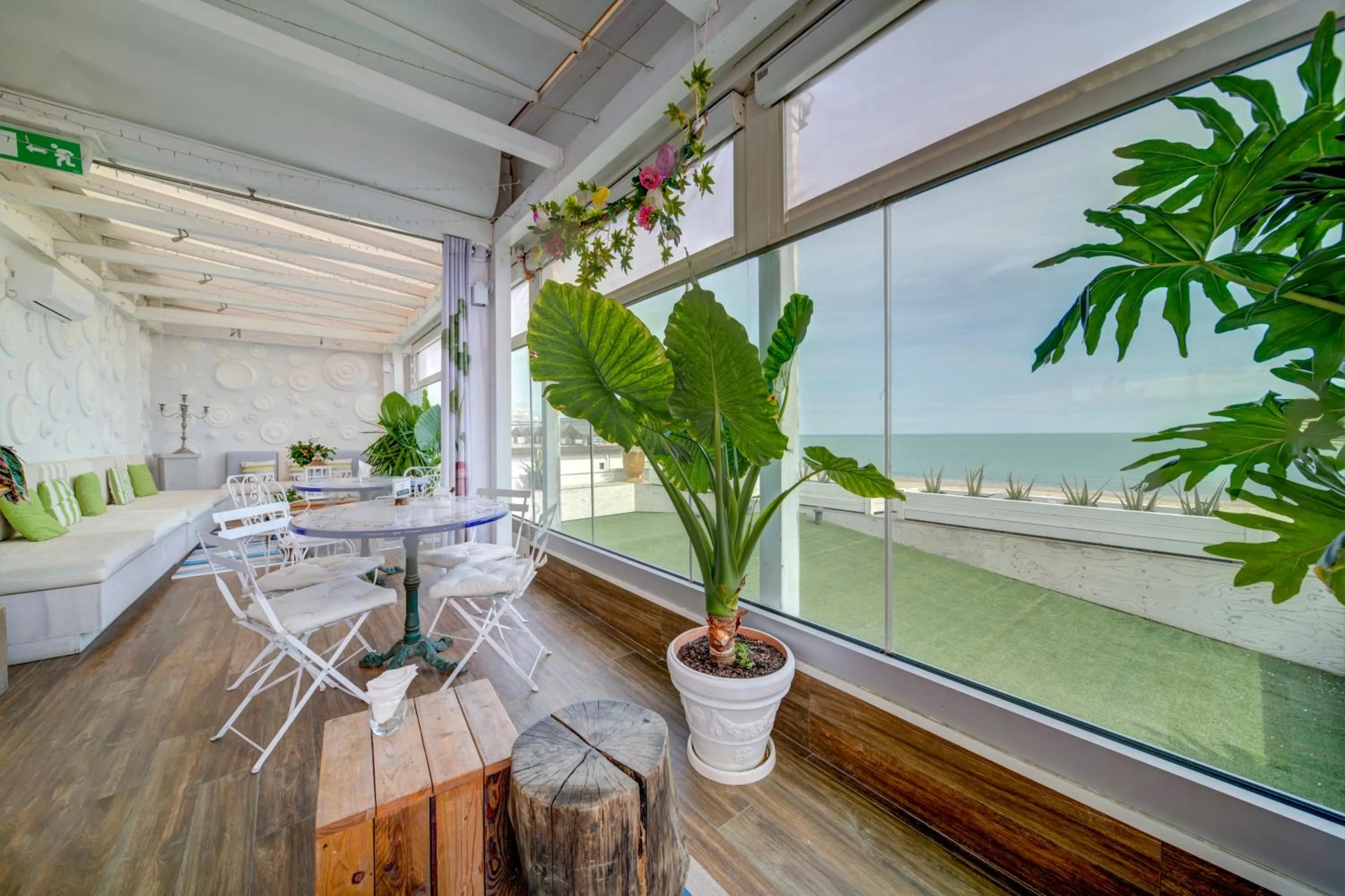 Restaurant/places to eat in Hotel Select Suites & Spa - Apartments