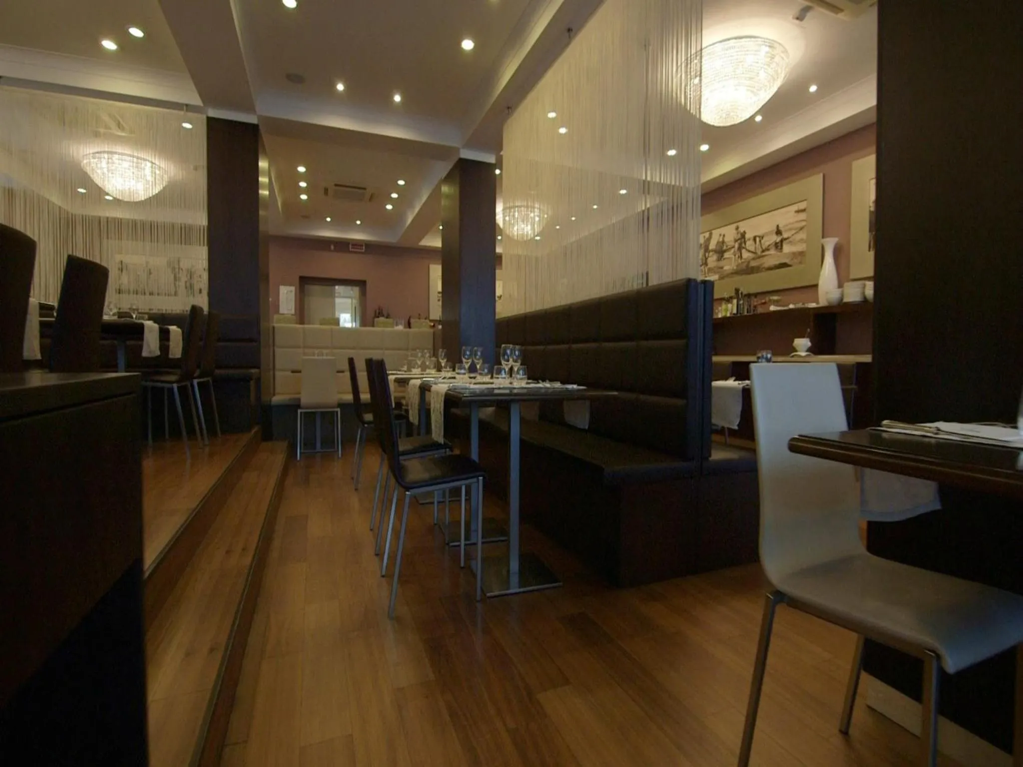 Restaurant/places to eat in Hotel Select Suites & Spa - Apartments