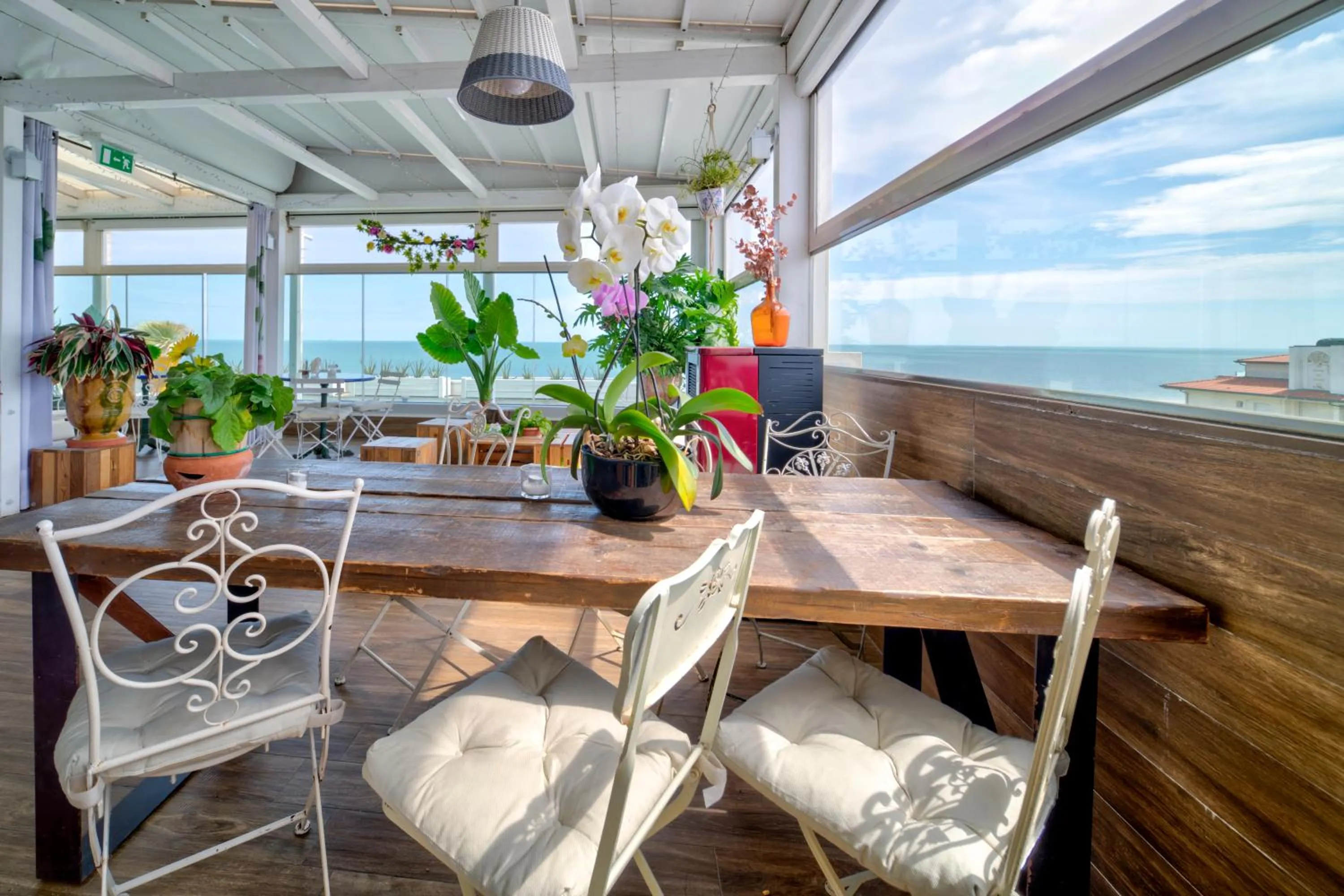 Restaurant/places to eat in Hotel Select Suites & Spa - Apartments