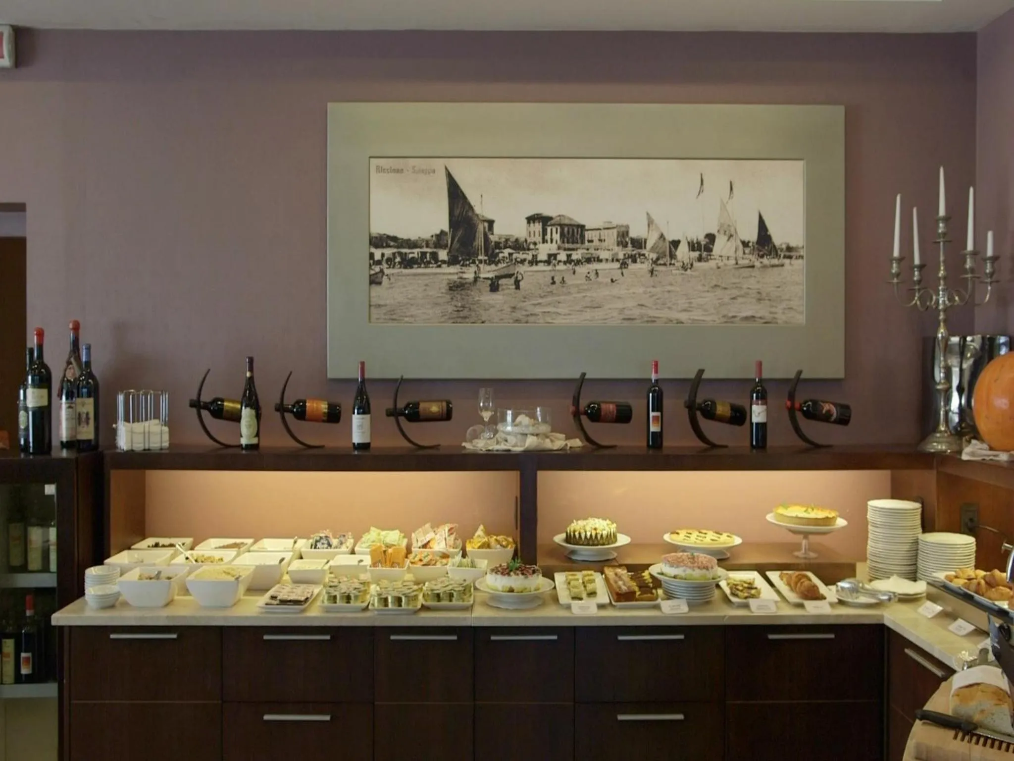 Food in Hotel Select Suites & Spa - Apartments