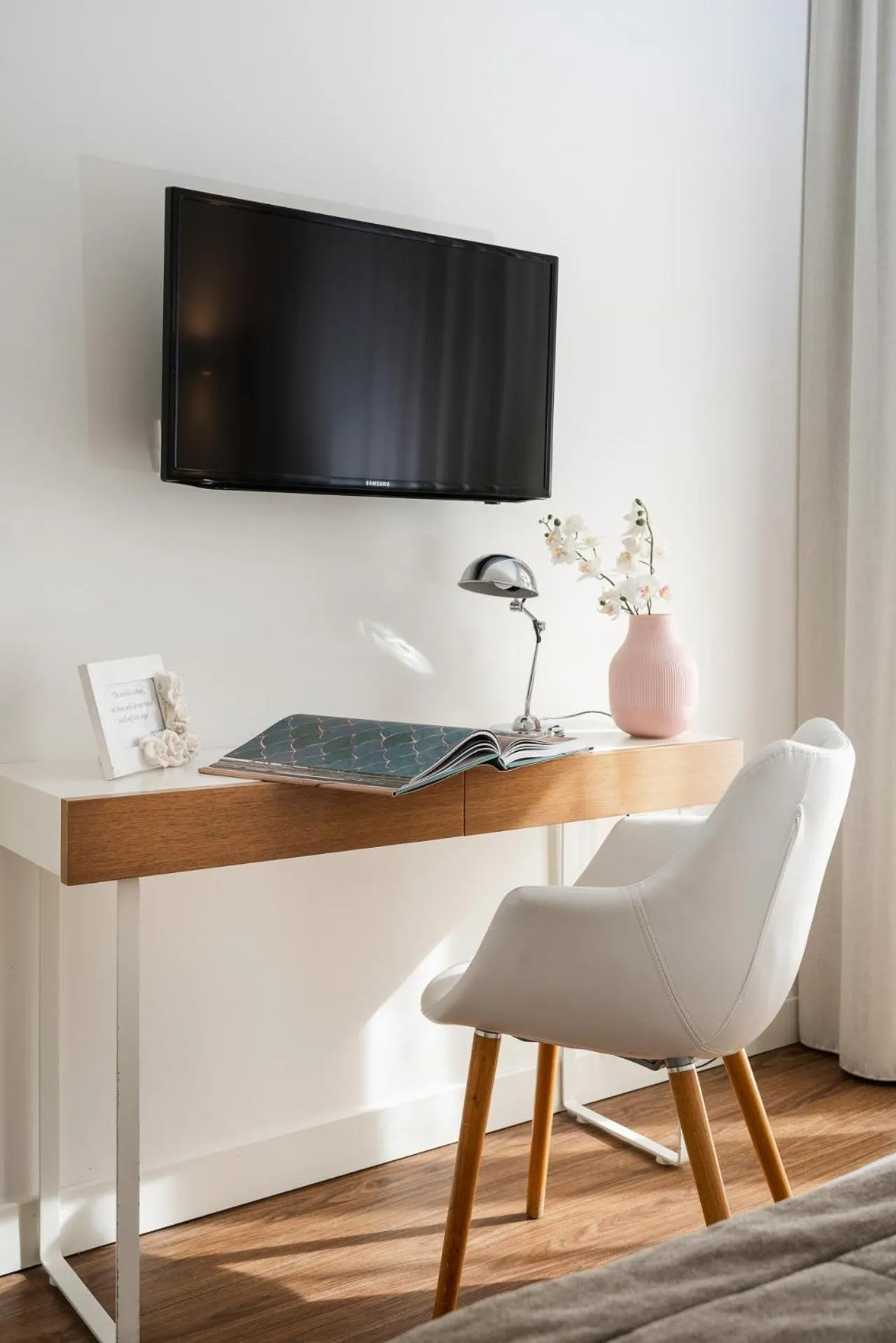 TV and multimedia in Hotel Select Suites & Spa - Apartments