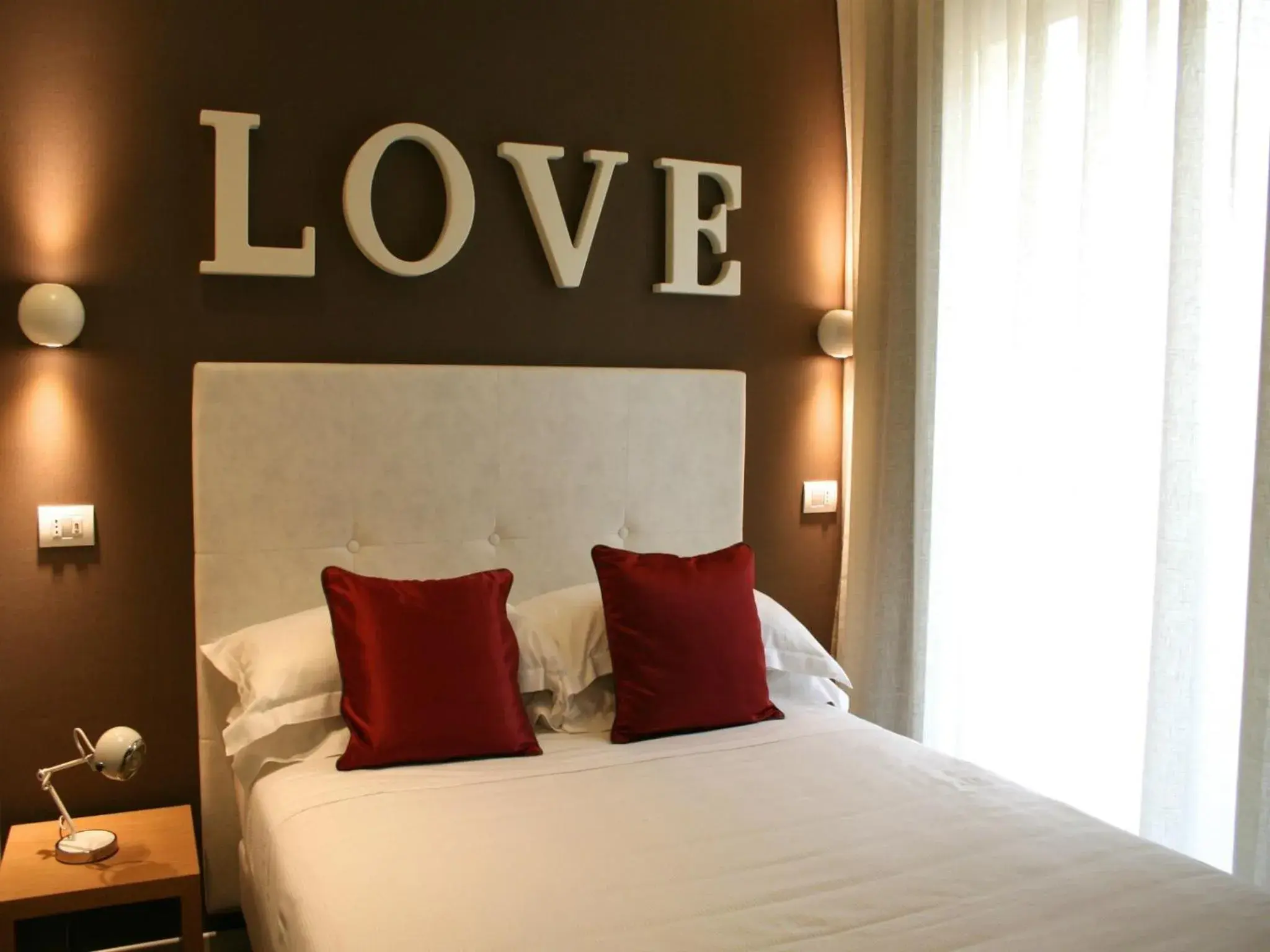 Bed in Hotel Select Suites & Spa - Apartments Bed in Hotel Select Suites & Spa - Apartments