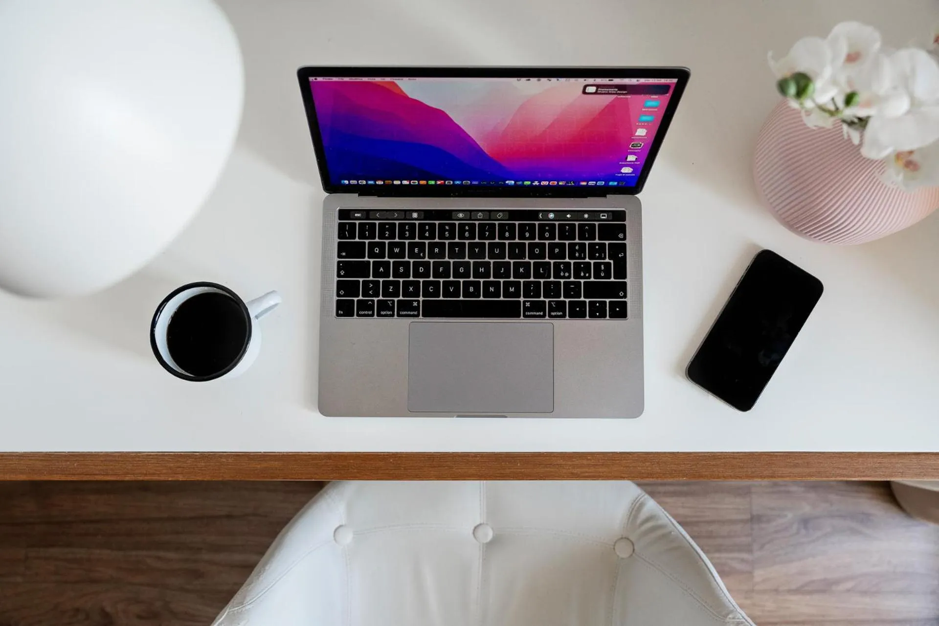 TV and multimedia in Hotel Select Suites & Spa - Apartments