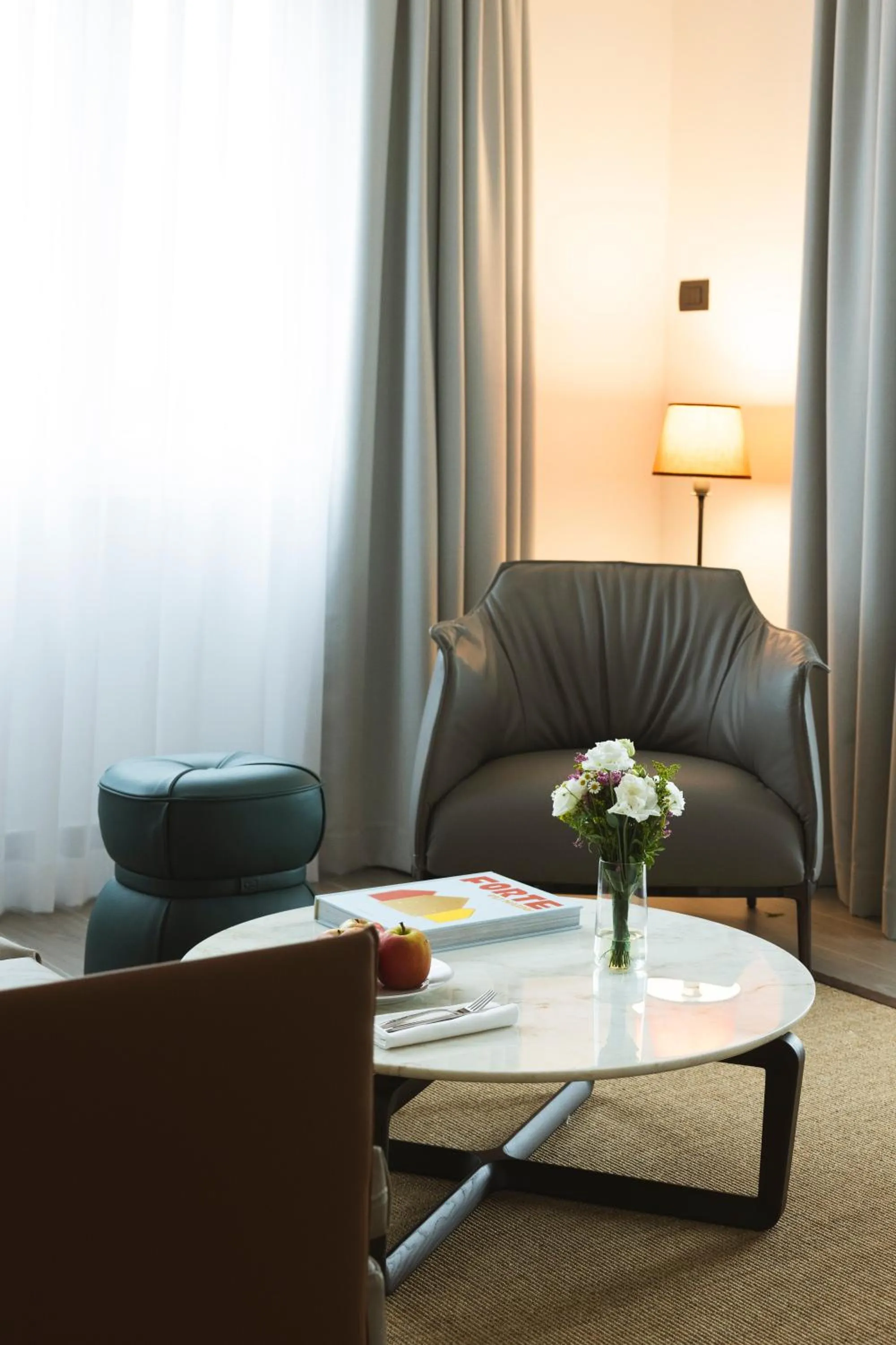 Seating area in La Serena Hotel FDM