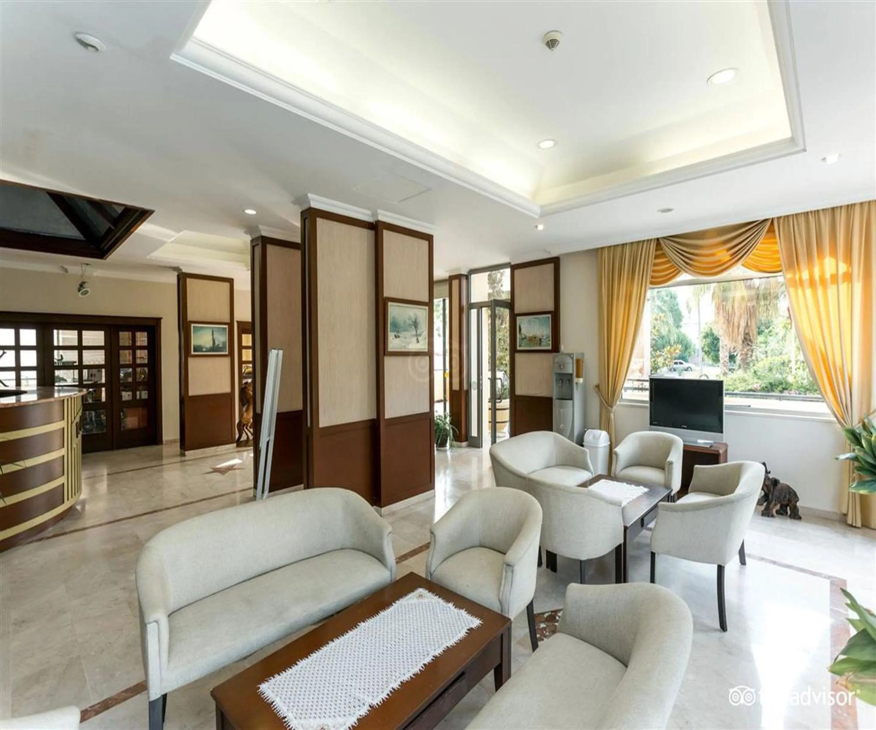 Lobby or reception in STELLA HOTEL&Spa ALL INCLUSIVE