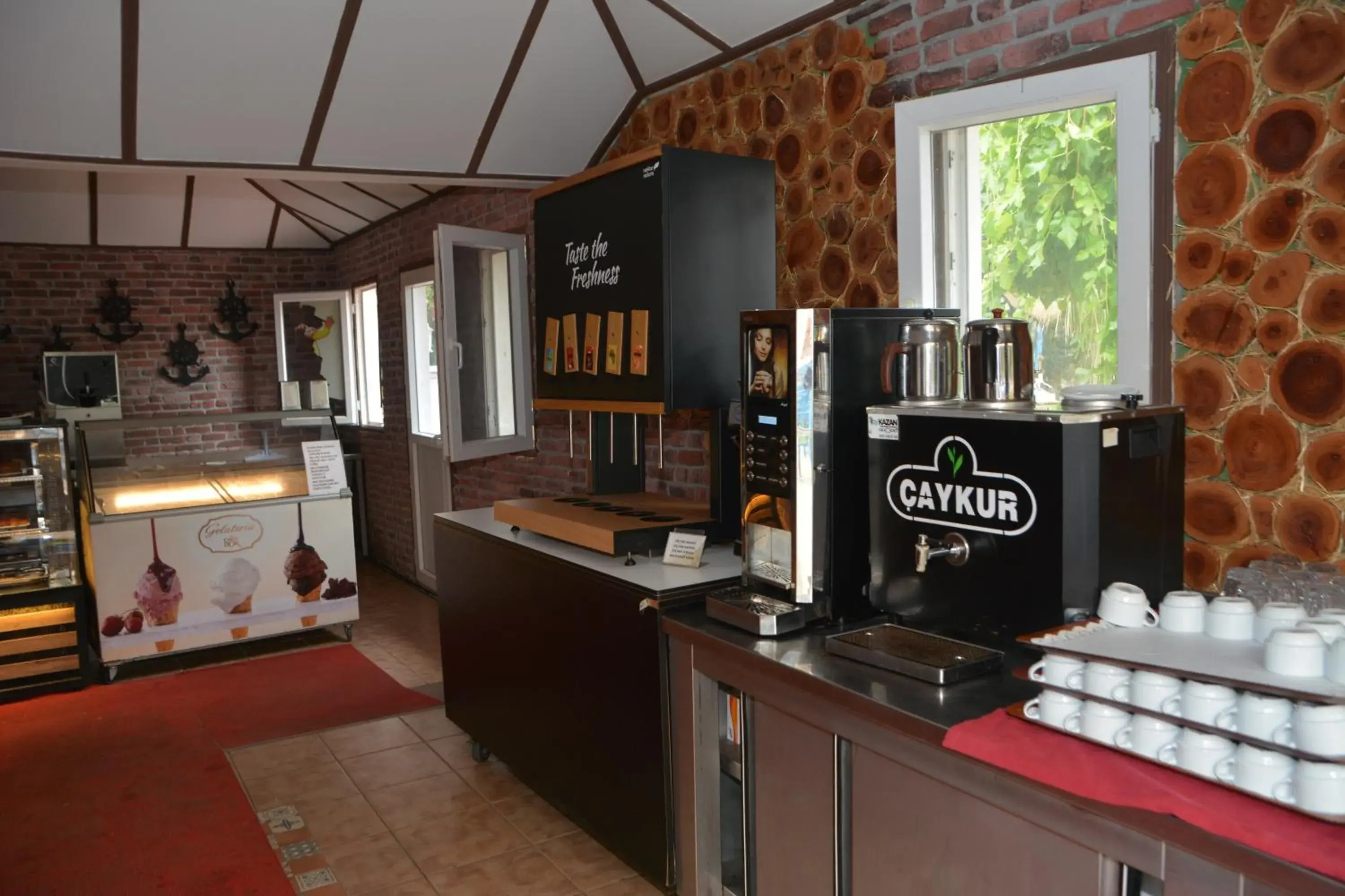 Coffee/tea facilities, Kitchen/Kitchenette in GRAND MIR'AMOR HOTEL & Spa -ULTRA ALL INCLUSIVE