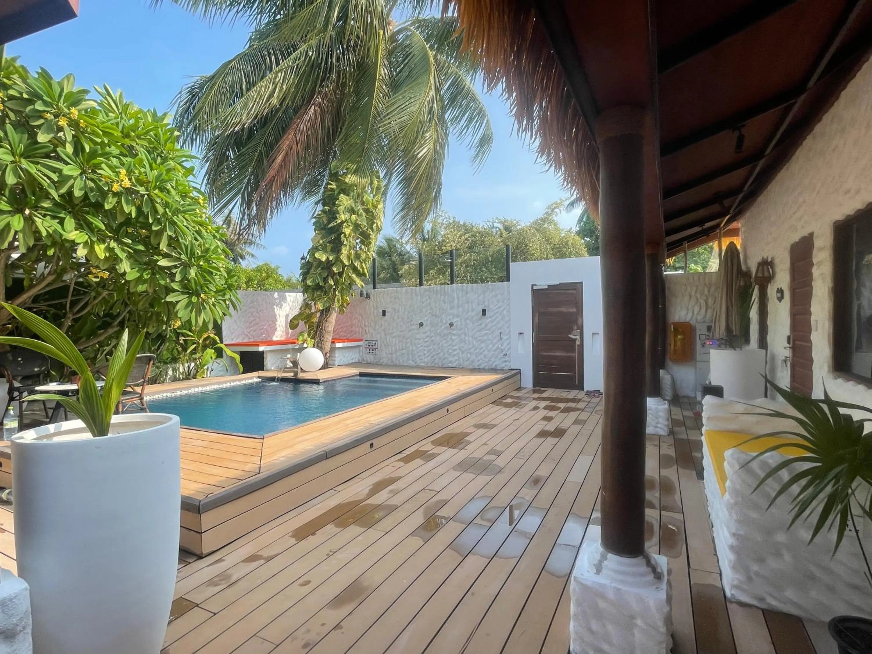 Swimming pool in Atholhu Residence