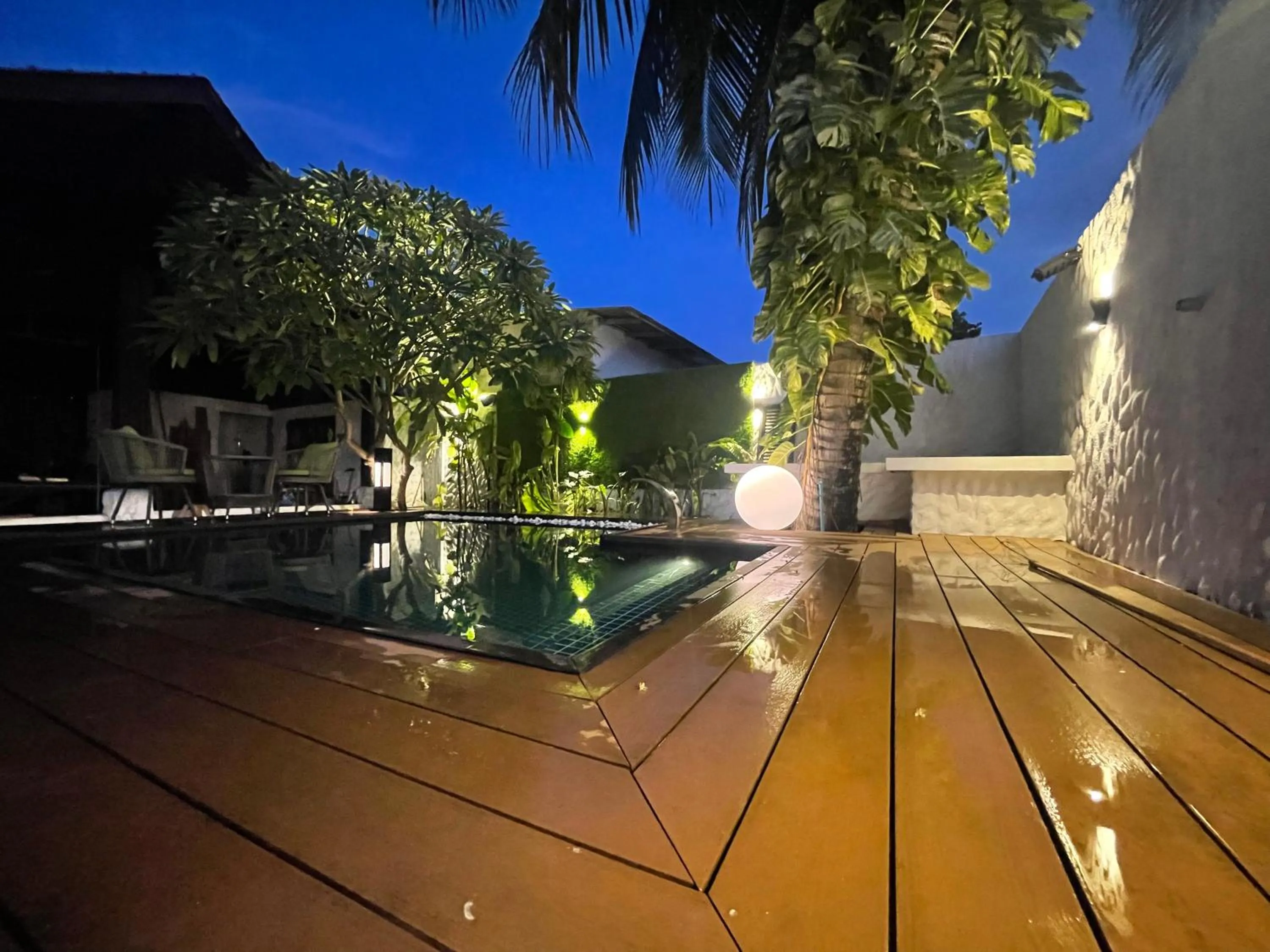 Swimming pool in Atholhu Residence