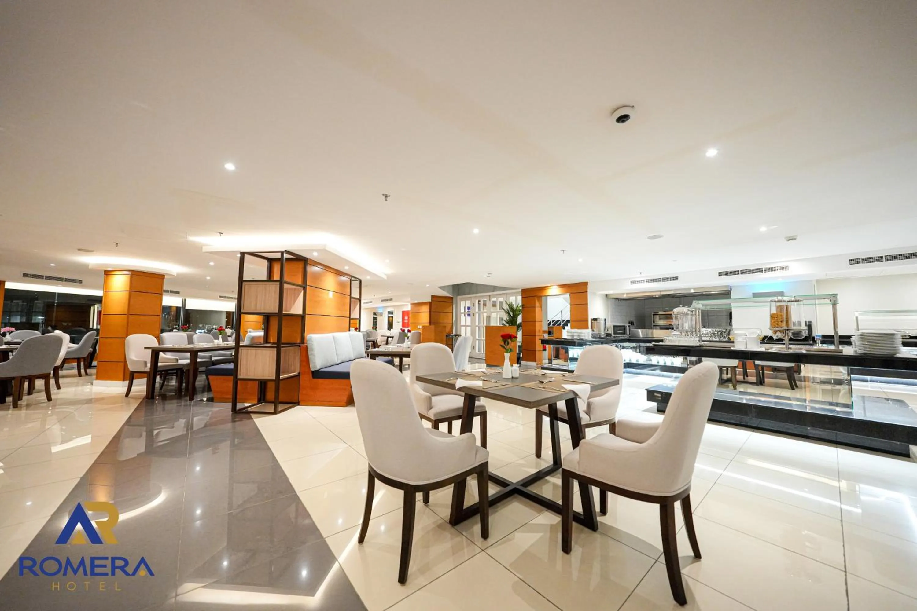 Restaurant/places to eat in Romera Hotel