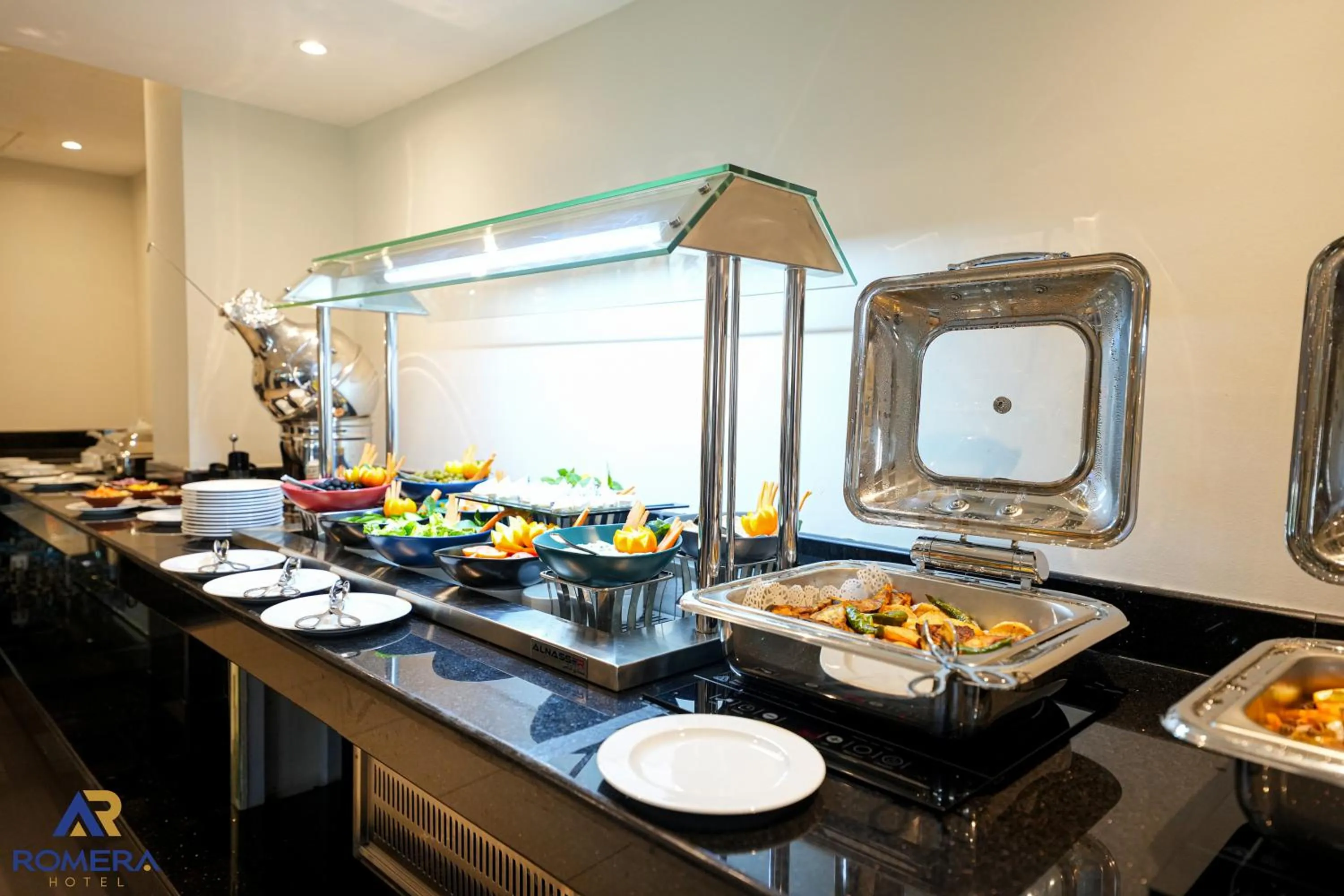 Restaurant/places to eat in Romera Hotel