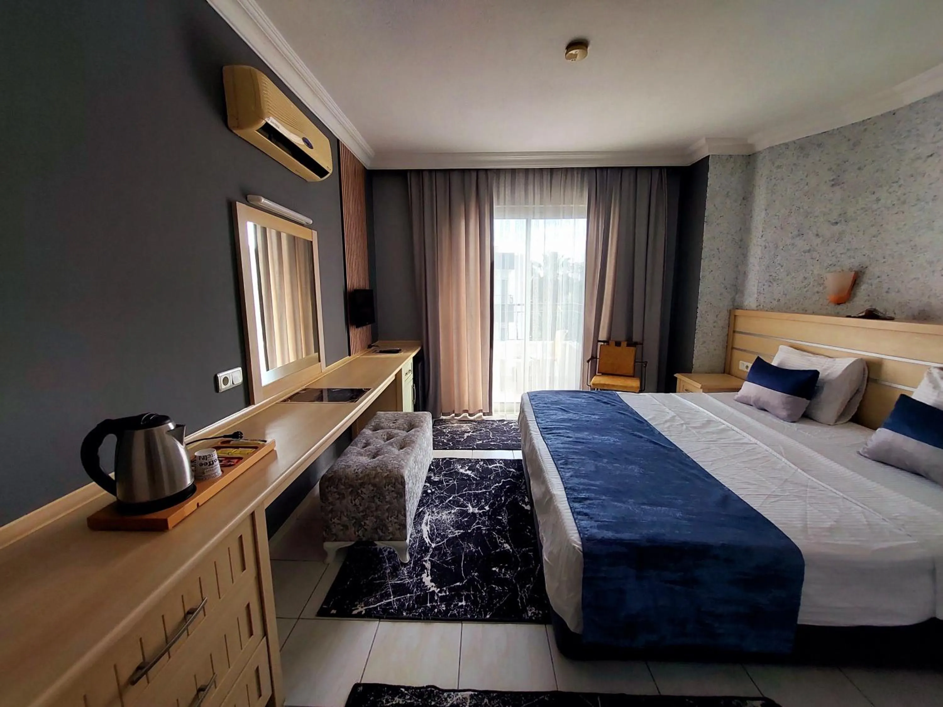 Bed in Summer rose hotel