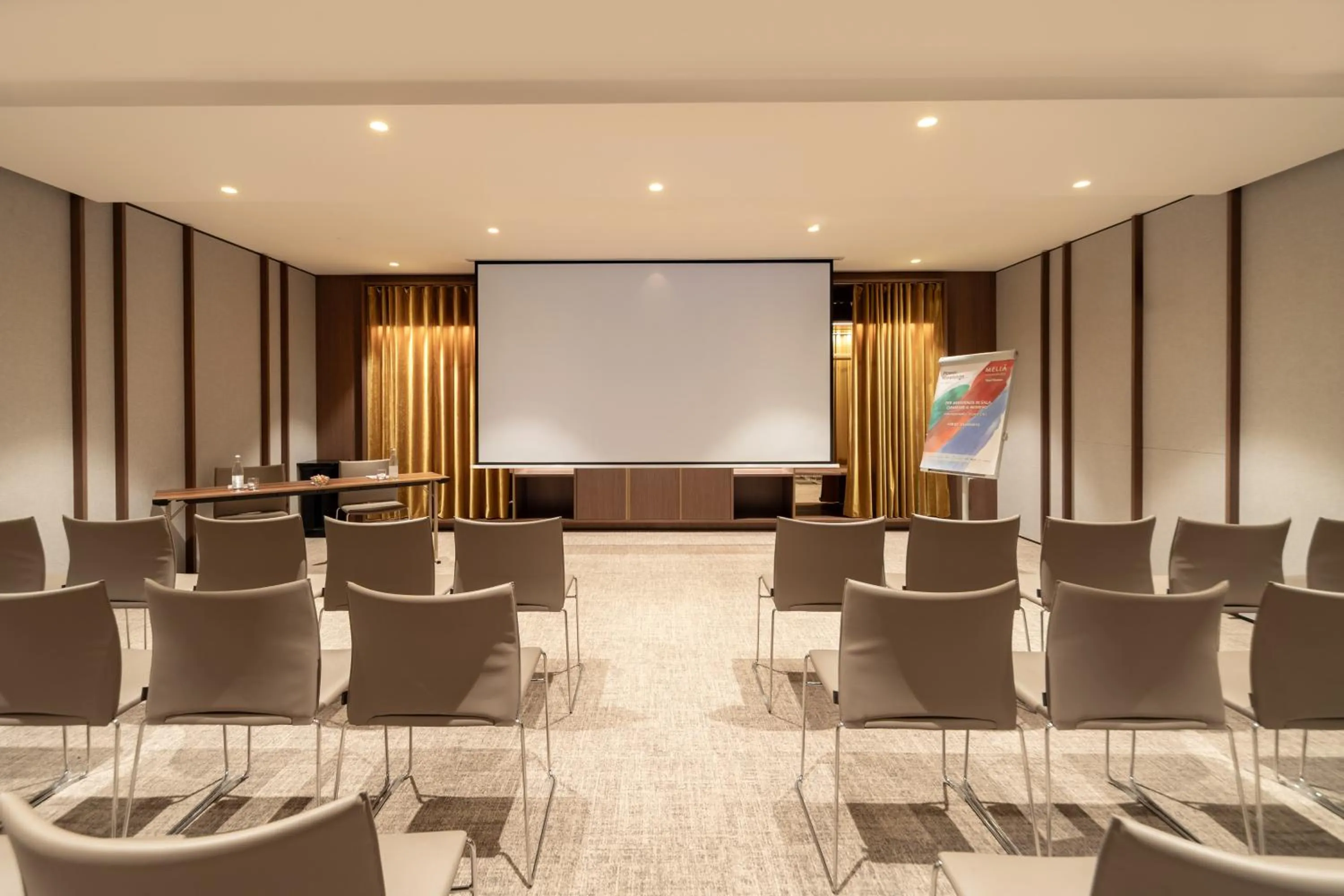 Meeting/conference room in Meliá Milano