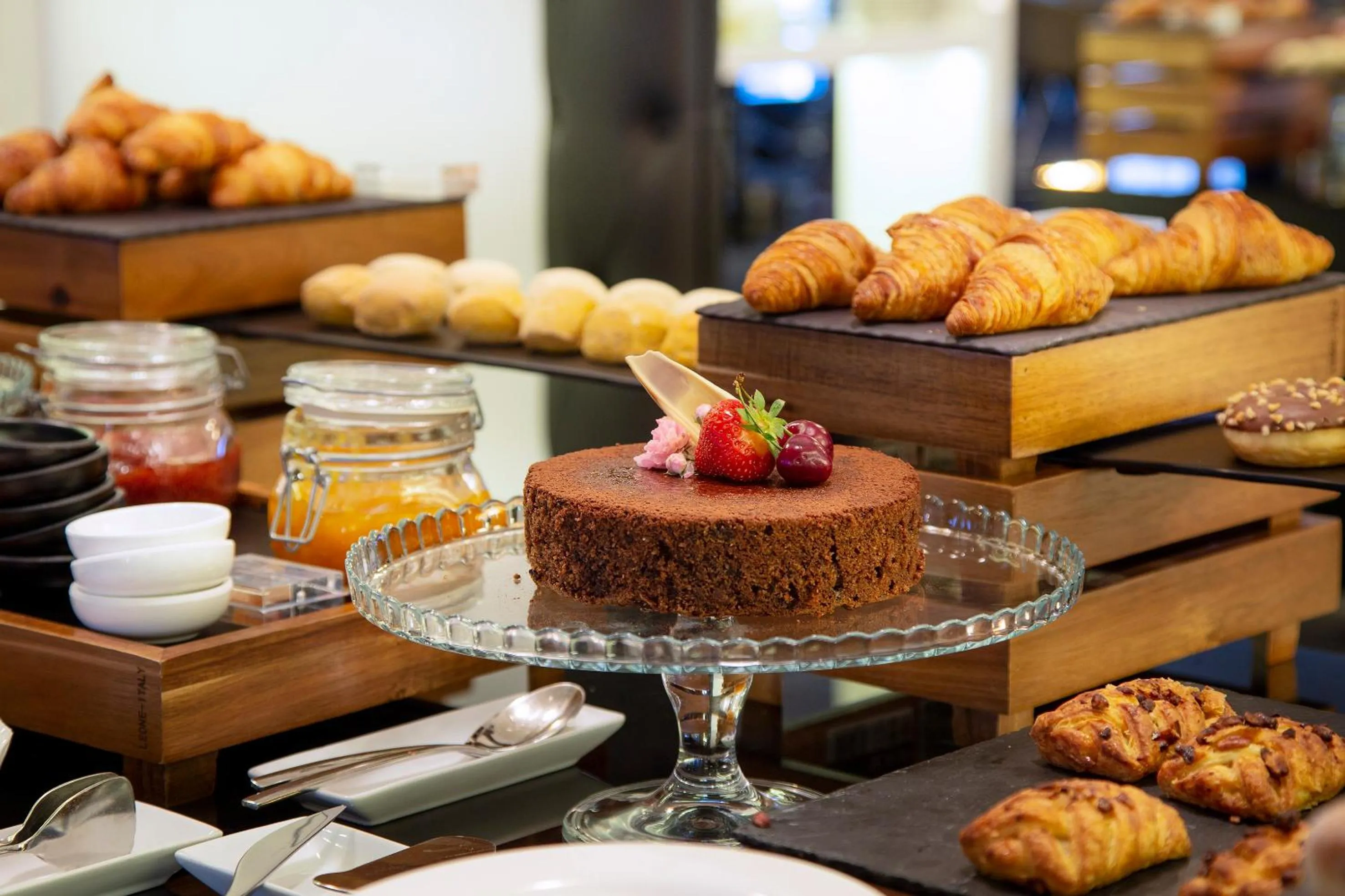 Restaurant/places to eat in Meliá Milano