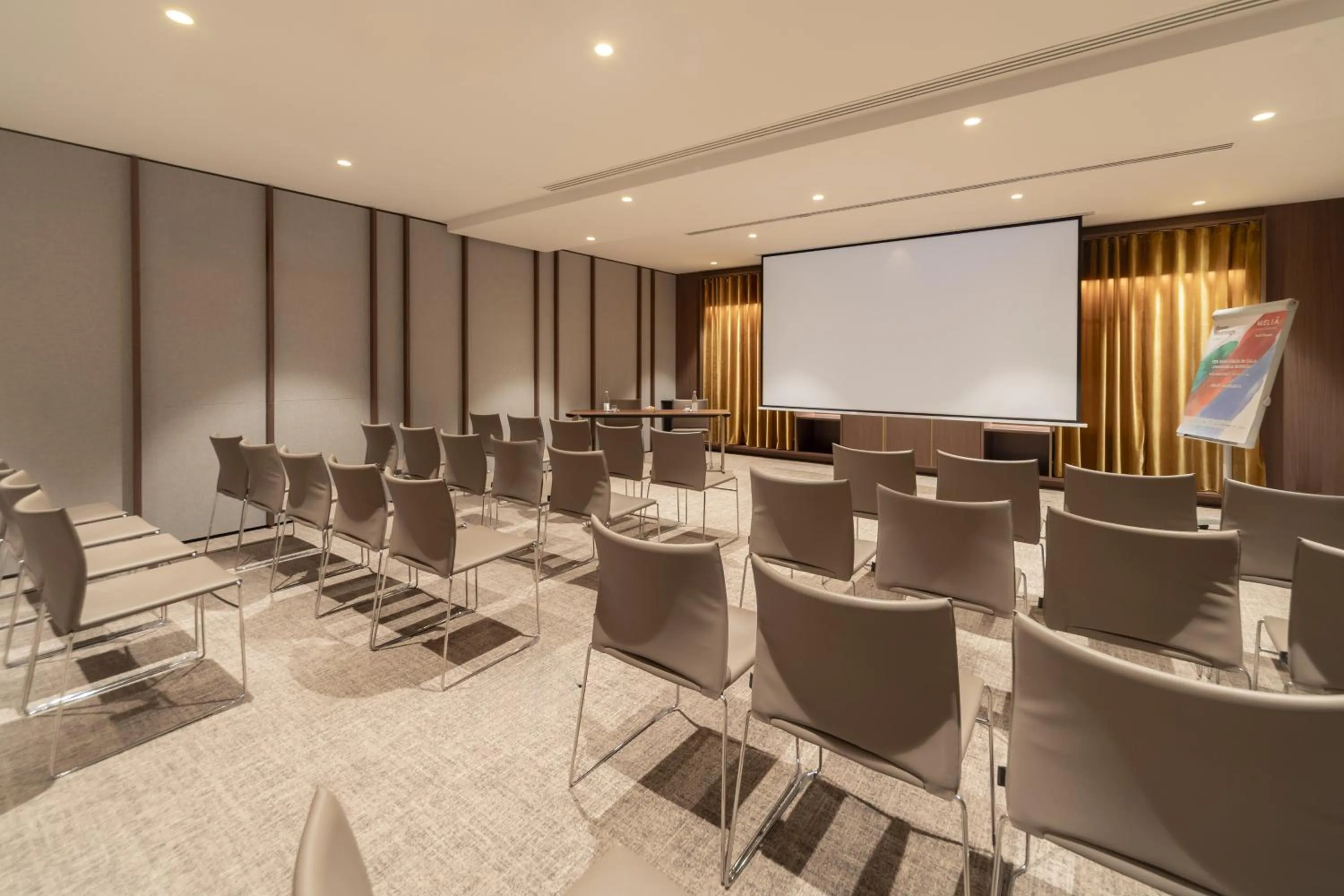Meeting/conference room in Meliá Milano