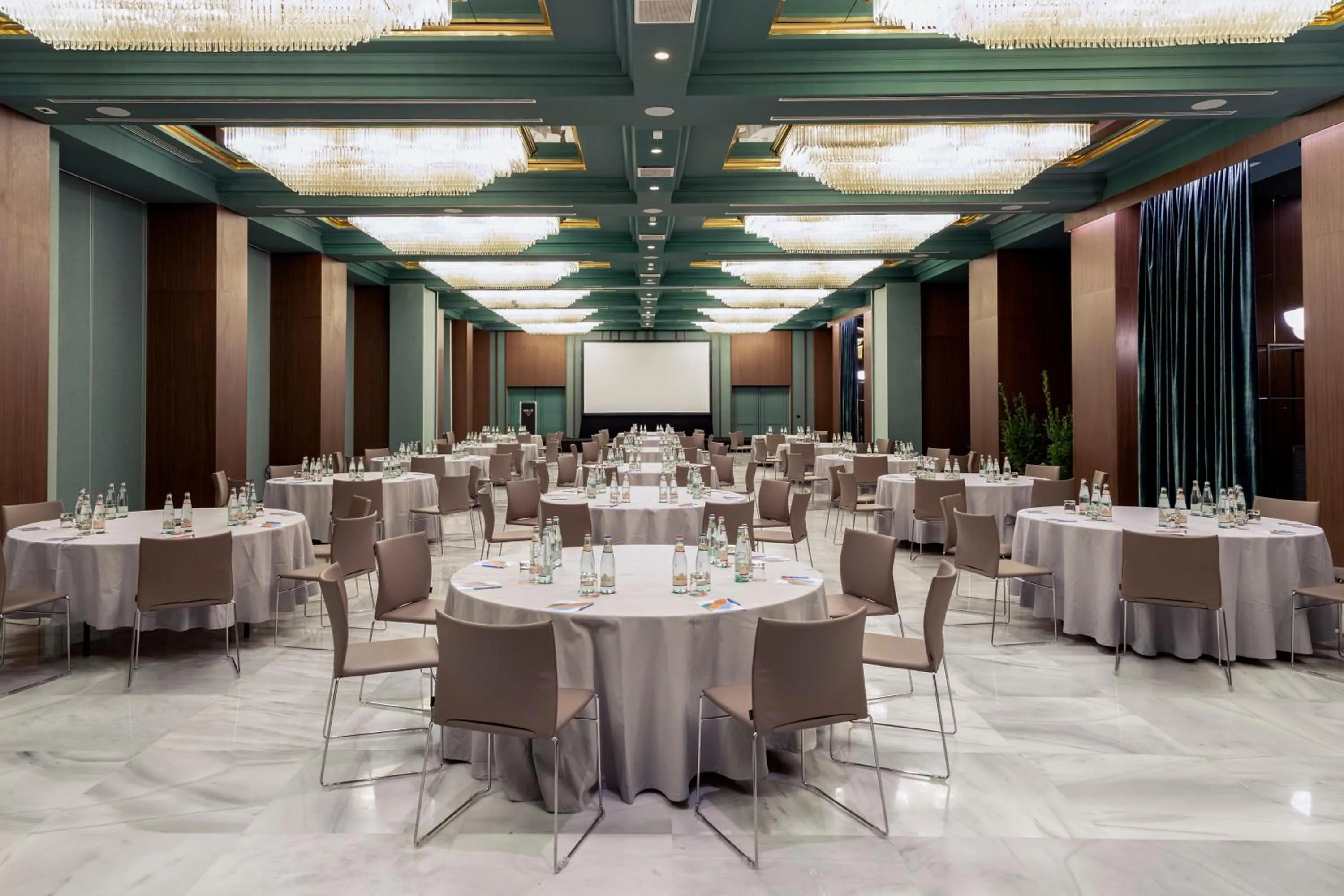 Business facilities in Meliá Milano