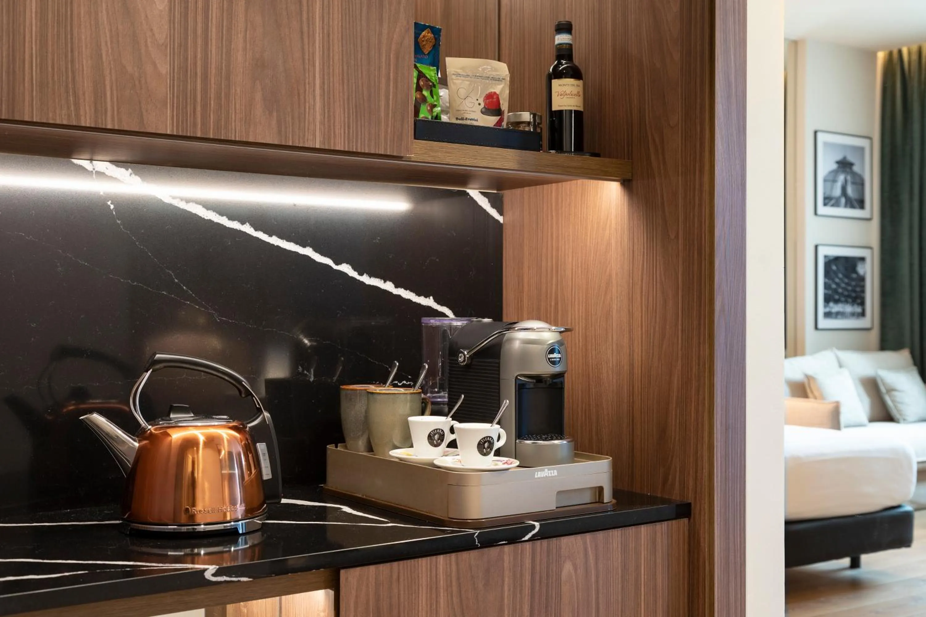 Coffee/tea facilities in Meliá Milano