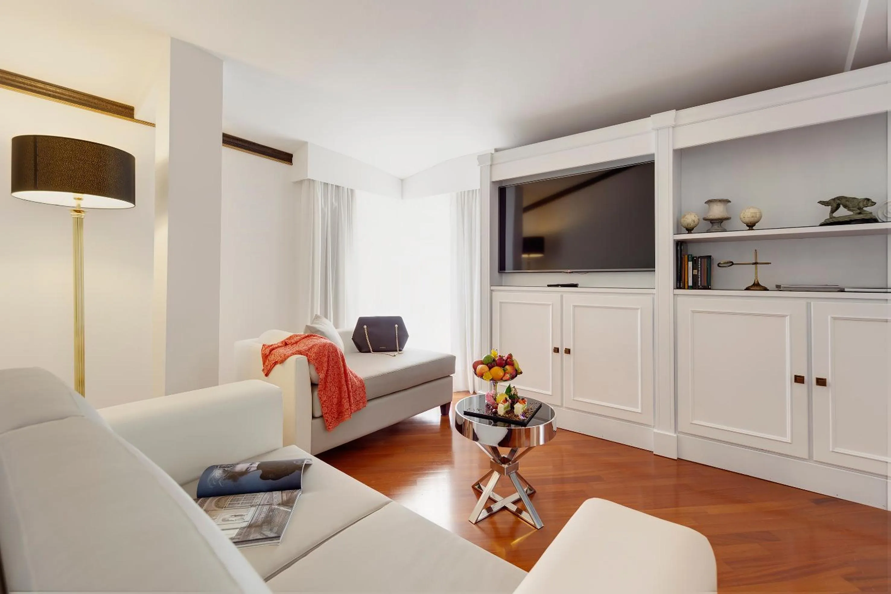 TV and multimedia in Meliá Milano