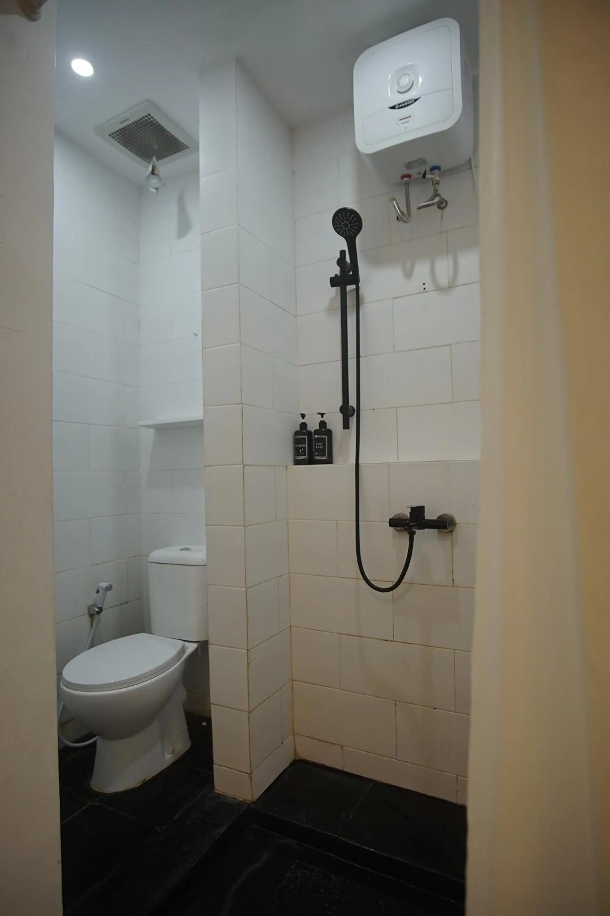 Bathroom in Roemah Renjana Yogyakarta